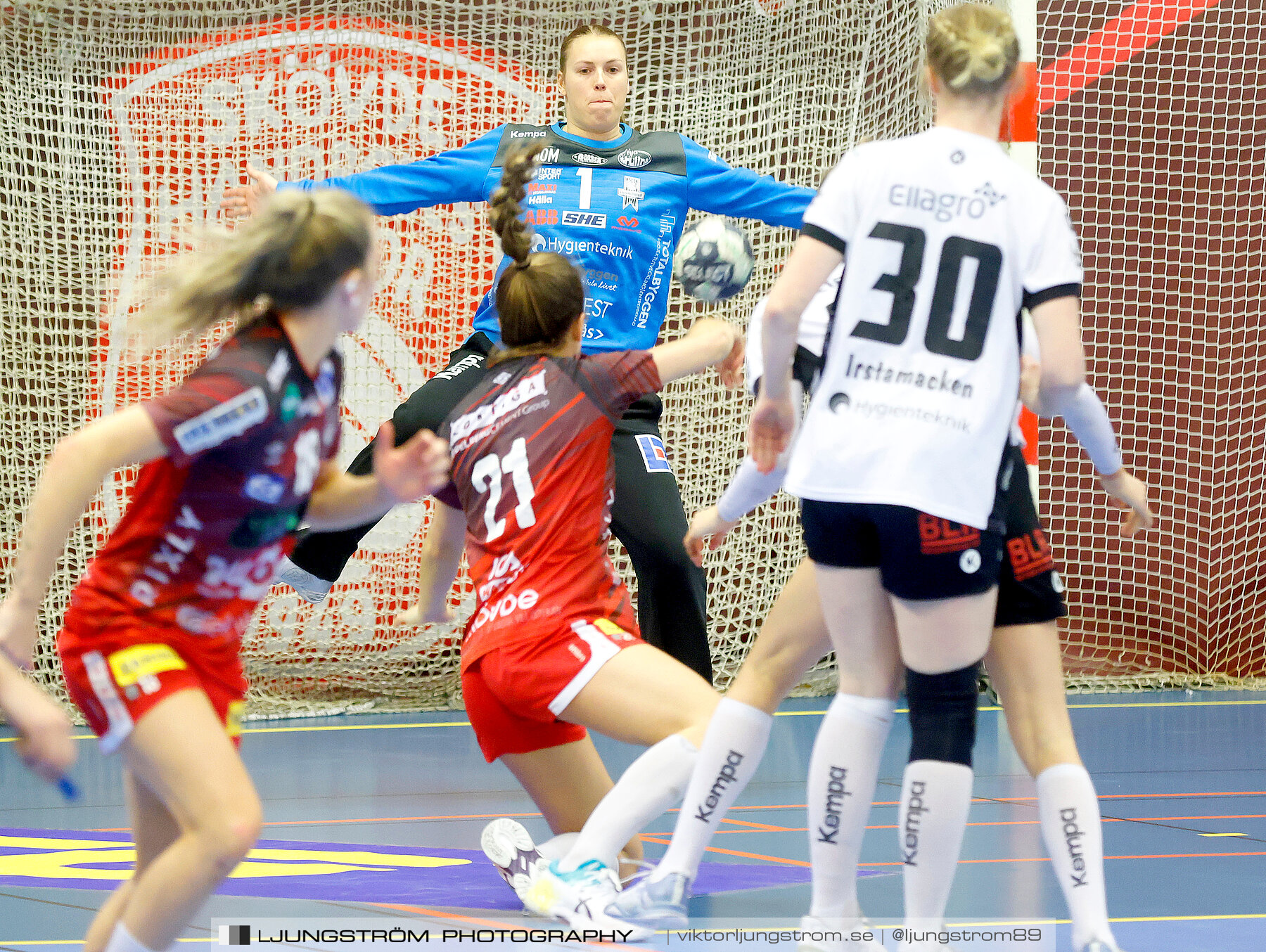 ATG Svenska Cupen Skövde HF-VästeråsIrsta HF 1/4 -final 2 32-29,dam,Skövde Idrottshall,Skövde,Sverige,Handboll,,2022,300419