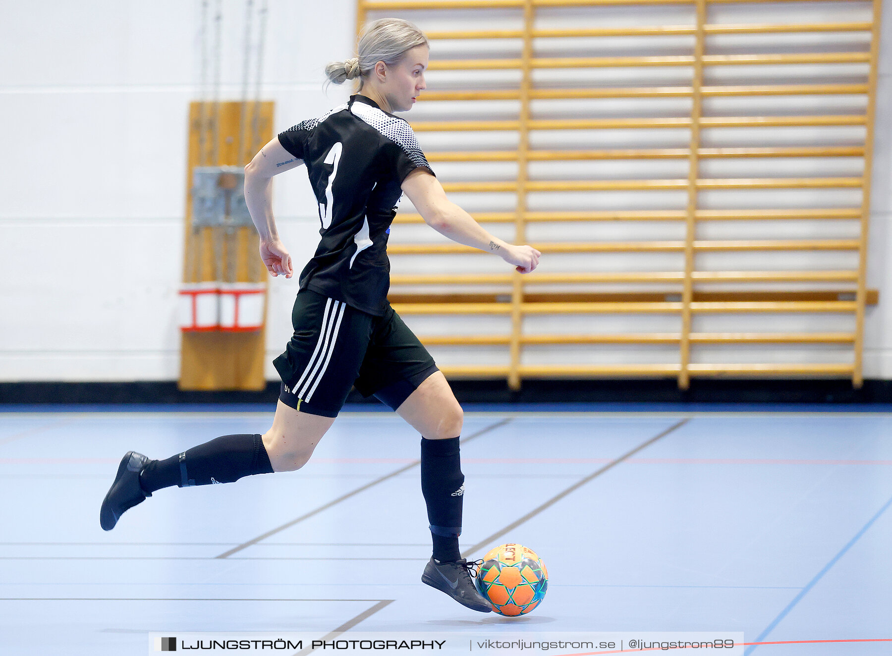 Dina-cupen 2023 1/4-final Skövde KIK-Våmbs IF 3-4,dam,Idrottshallen,Töreboda,Sverige,Futsal,,2023,300660