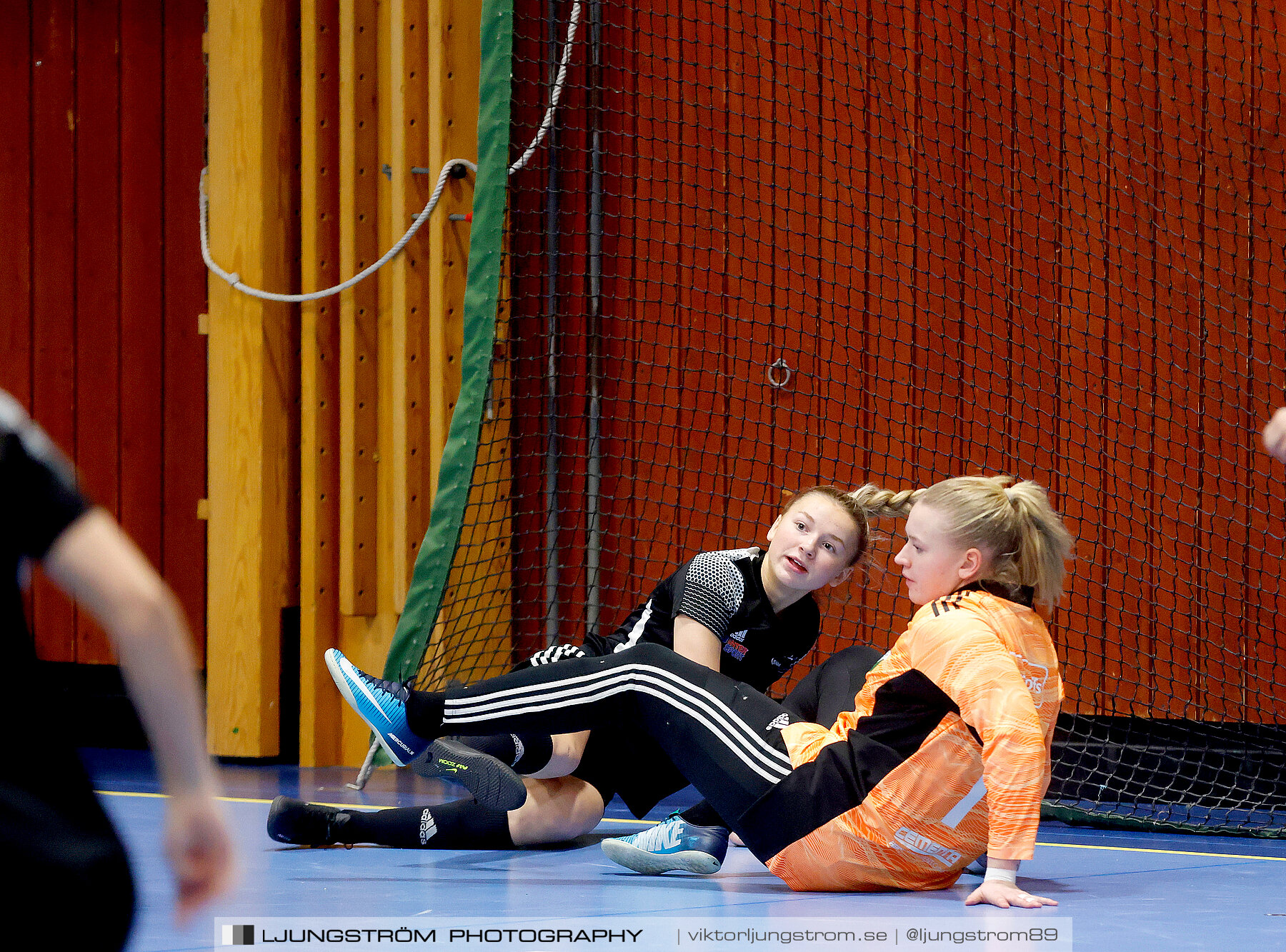 Dina-cupen 2023 1/4-final Skövde KIK-Våmbs IF 3-4,dam,Idrottshallen,Töreboda,Sverige,Futsal,,2023,300662