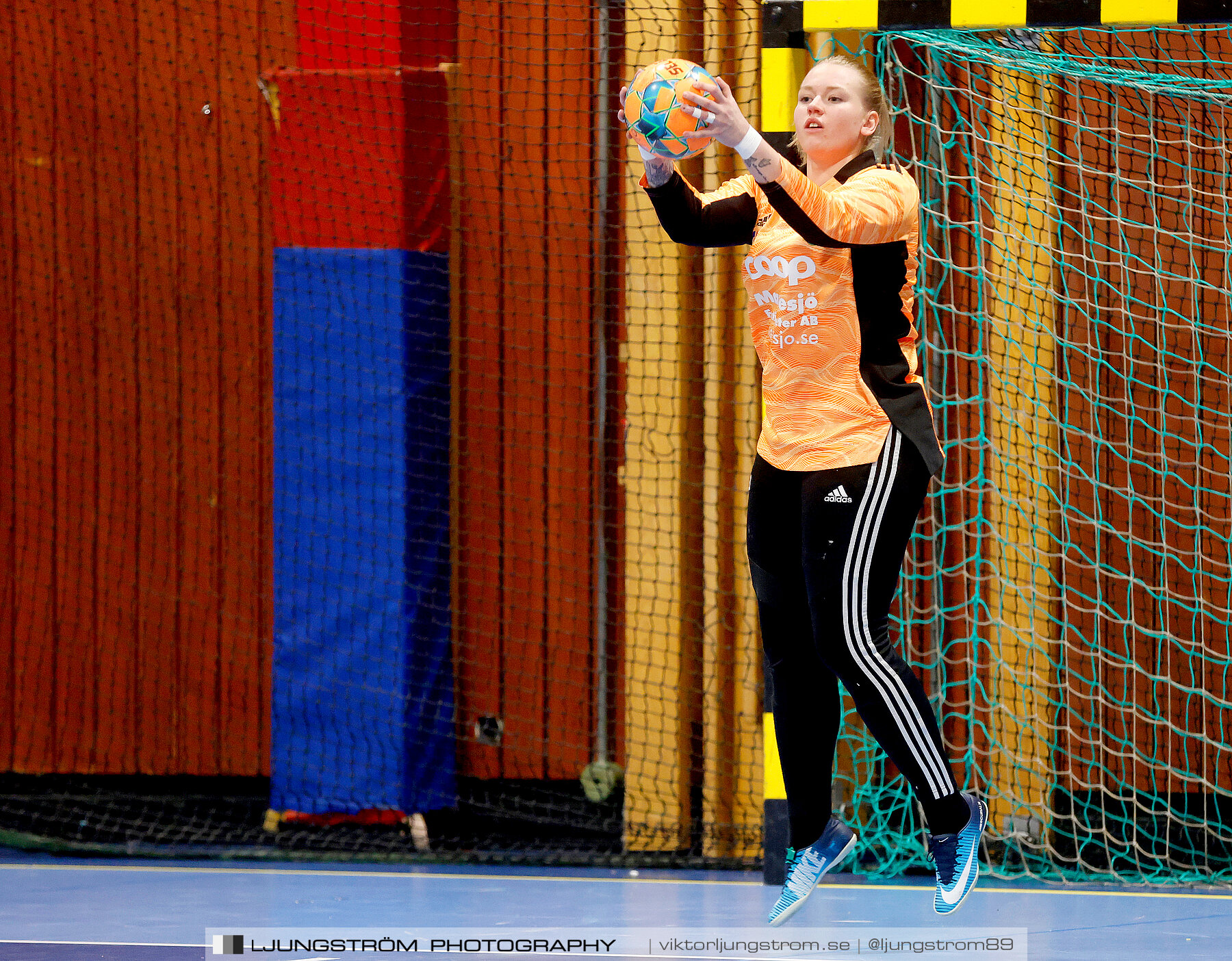 Dina-cupen 2023 1/4-final Skövde KIK-Våmbs IF 3-4,dam,Idrottshallen,Töreboda,Sverige,Futsal,,2023,300703