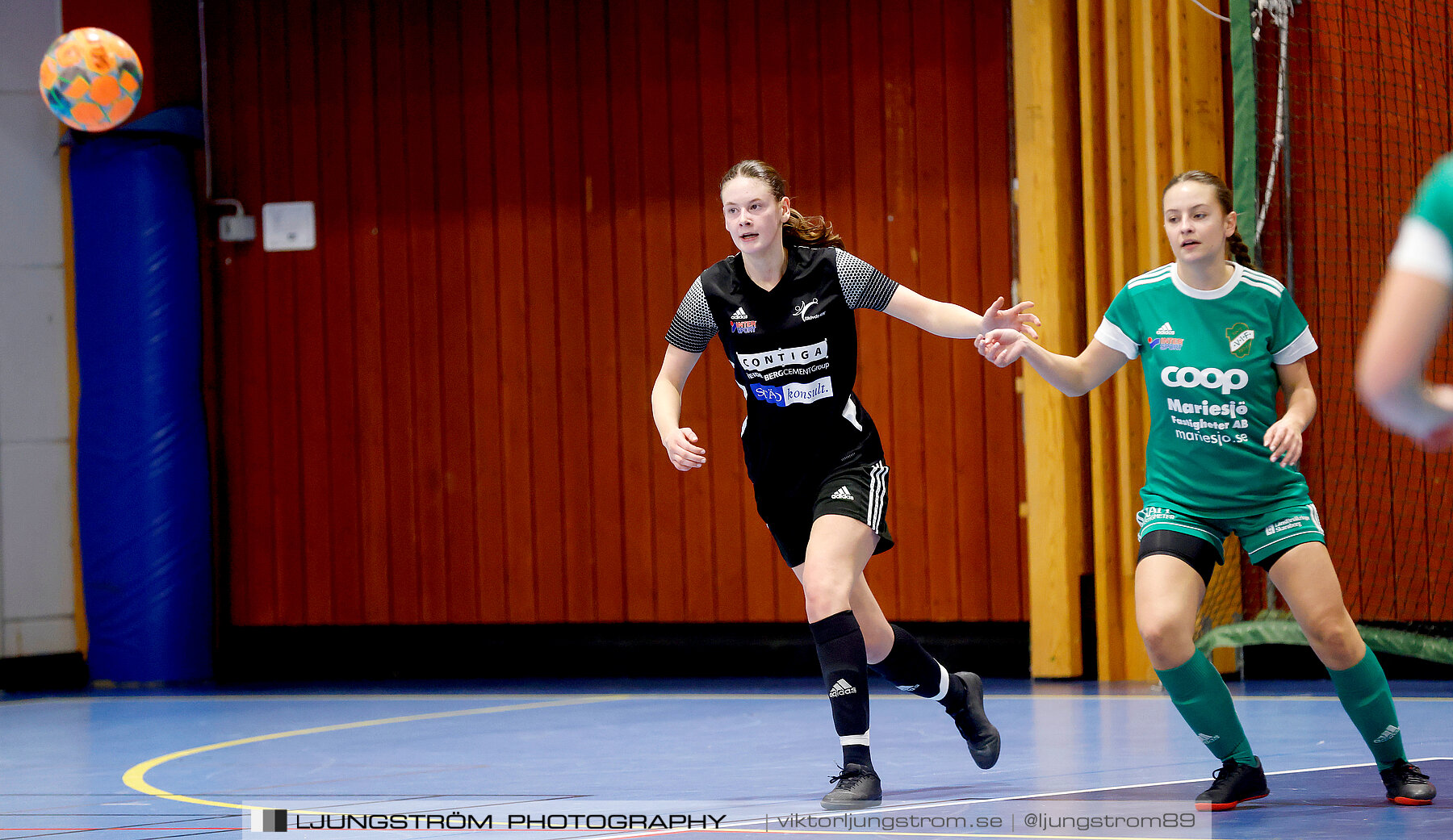 Dina-cupen 2023 1/4-final Skövde KIK-Våmbs IF 3-4,dam,Idrottshallen,Töreboda,Sverige,Futsal,,2023,300707