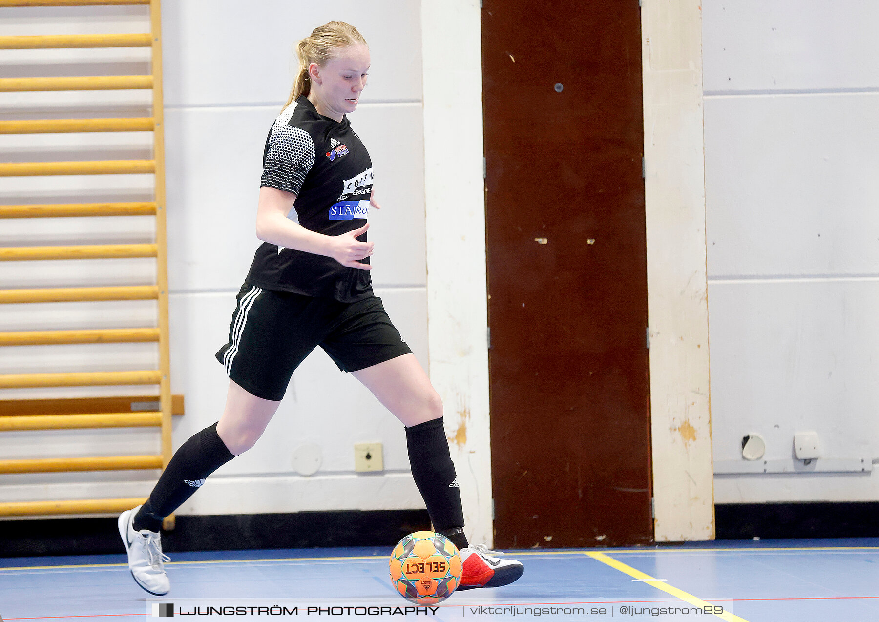 Dina-cupen 2023 1/4-final Skövde KIK-Våmbs IF 3-4,dam,Idrottshallen,Töreboda,Sverige,Futsal,,2023,300710