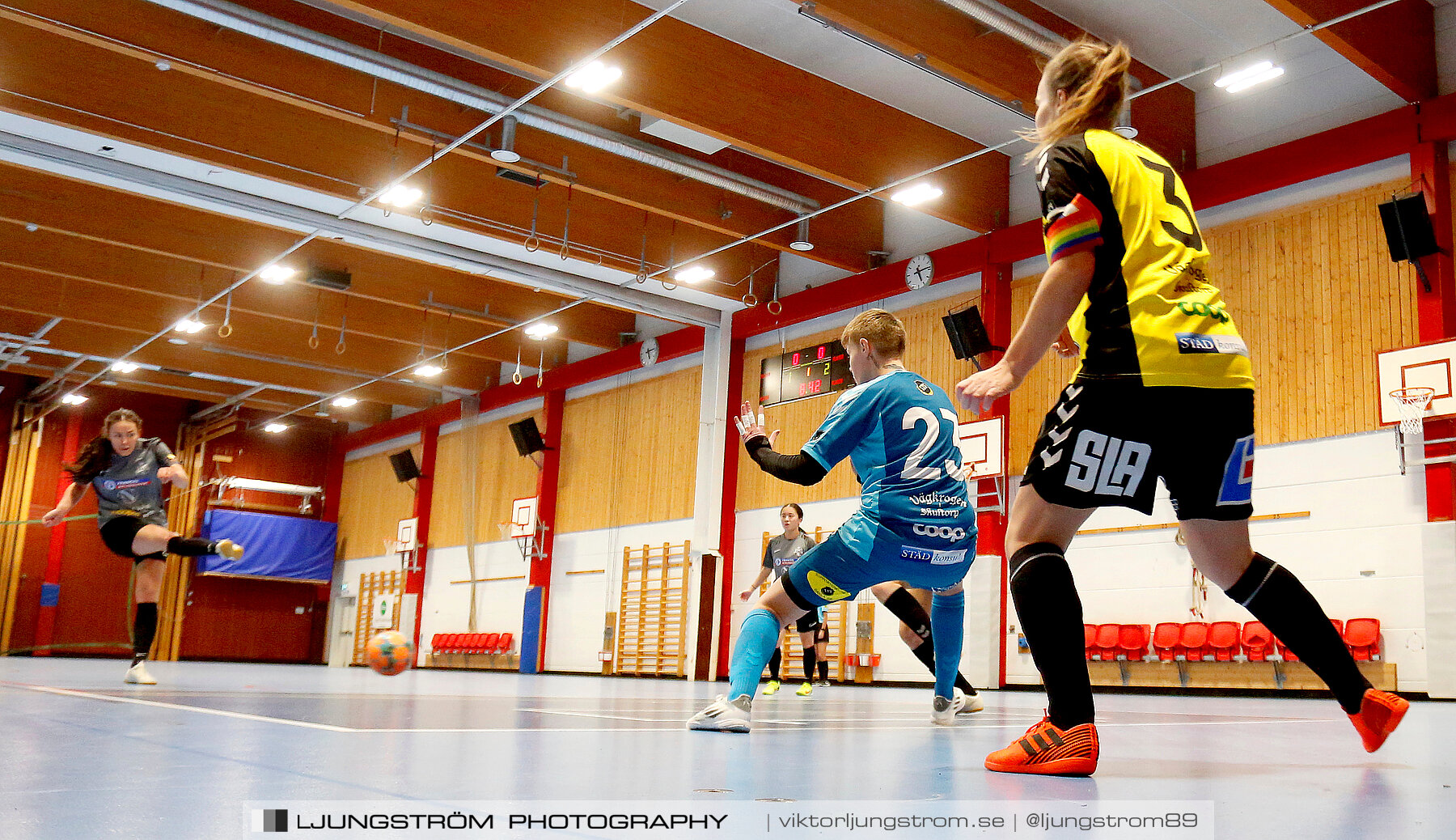 Dina-cupen 2023 1/2-final Falköpings FC-Skultorps IF 3-2,dam,Idrottshallen,Töreboda,Sverige,Futsal,,2023,300987