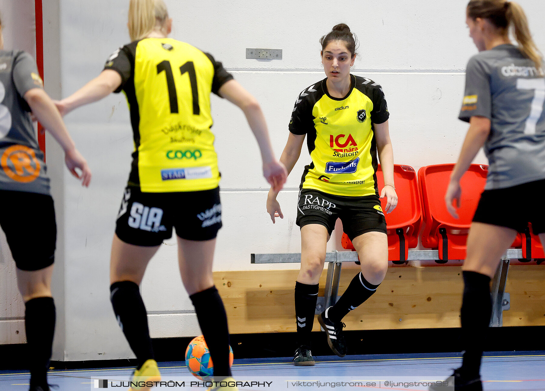 Dina-cupen 2023 1/2-final Falköpings FC-Skultorps IF 3-2,dam,Idrottshallen,Töreboda,Sverige,Futsal,,2023,301037