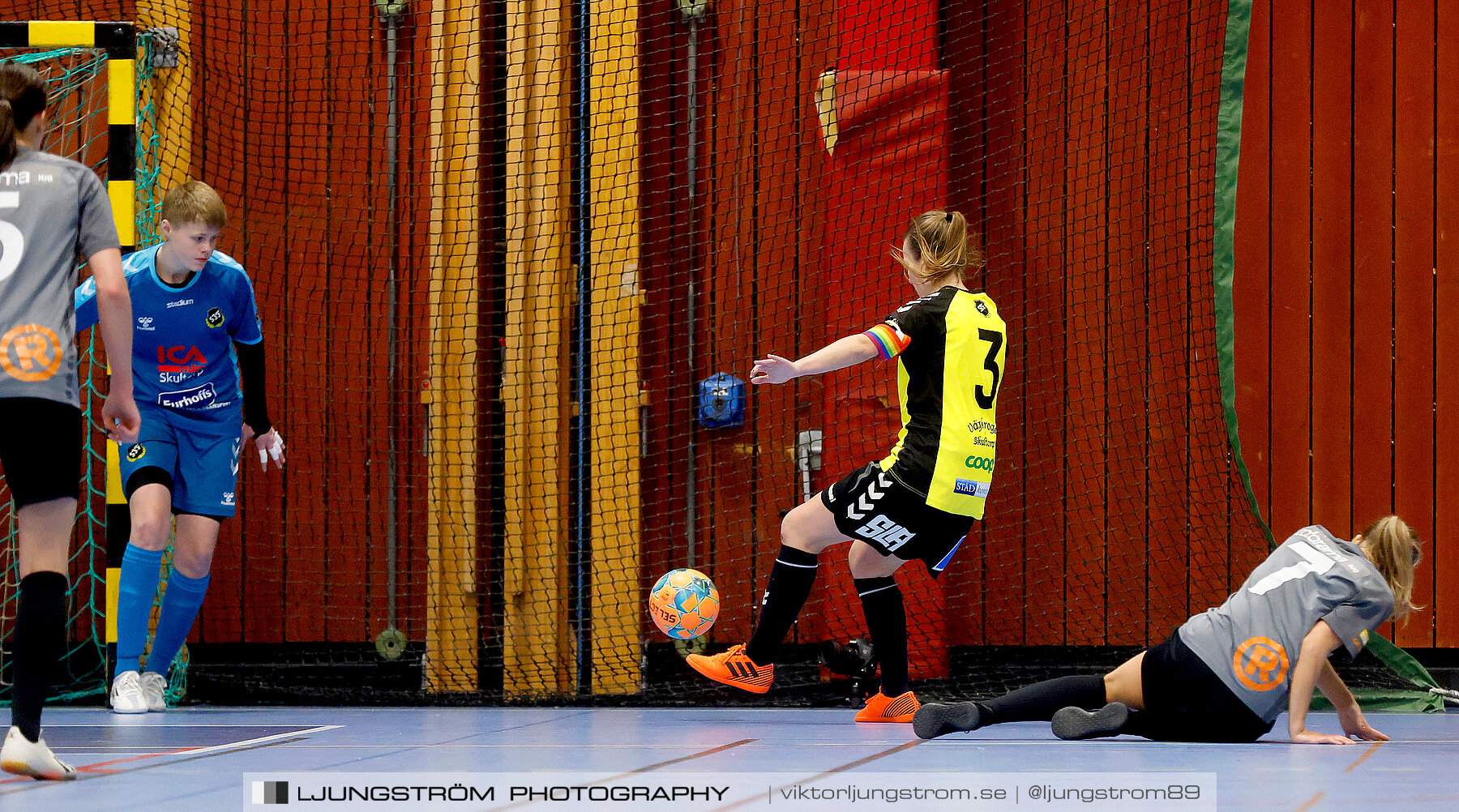 Dina-cupen 2023 1/2-final Falköpings FC-Skultorps IF 3-2,dam,Idrottshallen,Töreboda,Sverige,Futsal,,2023,301049