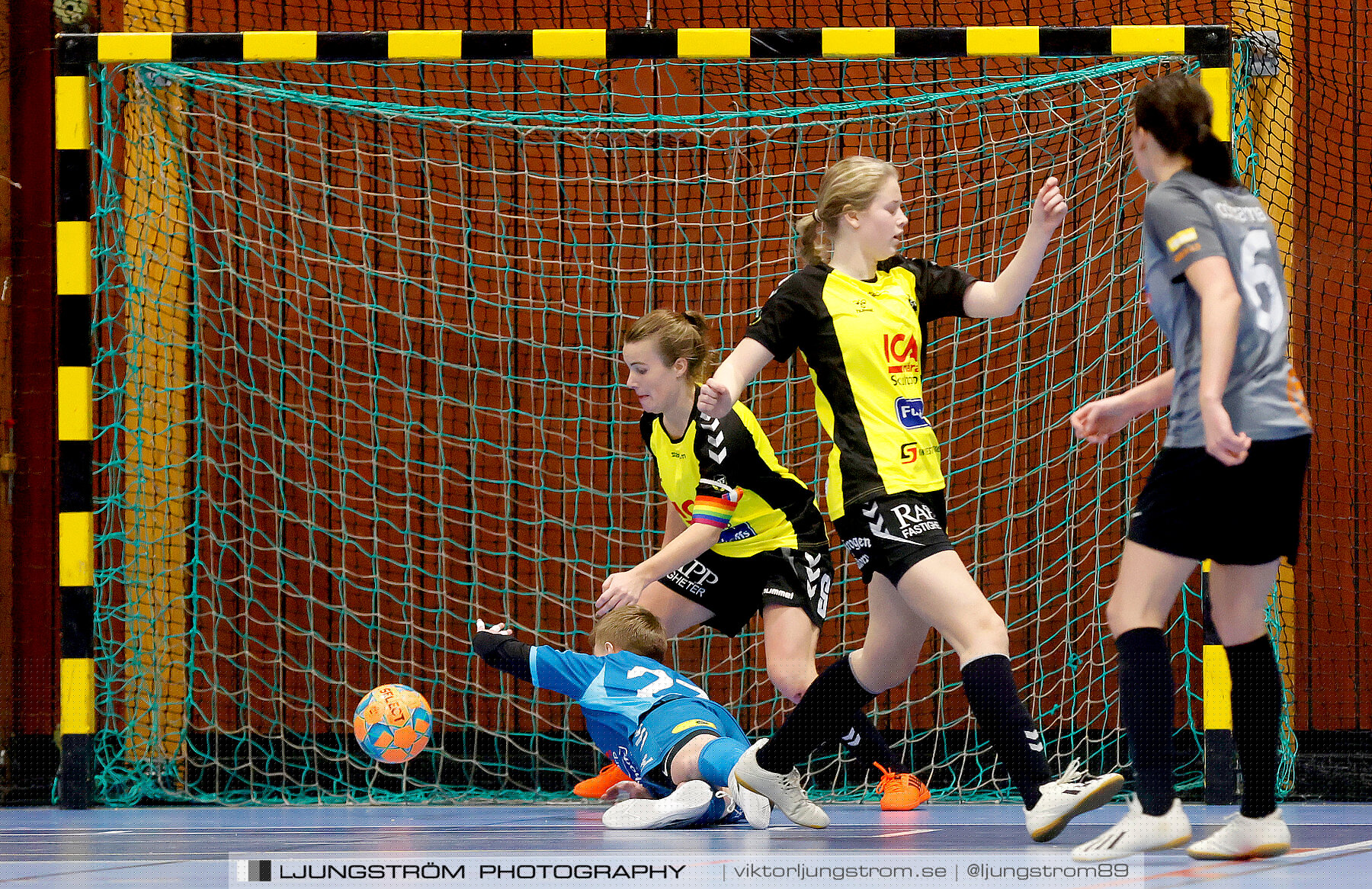 Dina-cupen 2023 1/2-final Falköpings FC-Skultorps IF 3-2,dam,Idrottshallen,Töreboda,Sverige,Futsal,,2023,301053