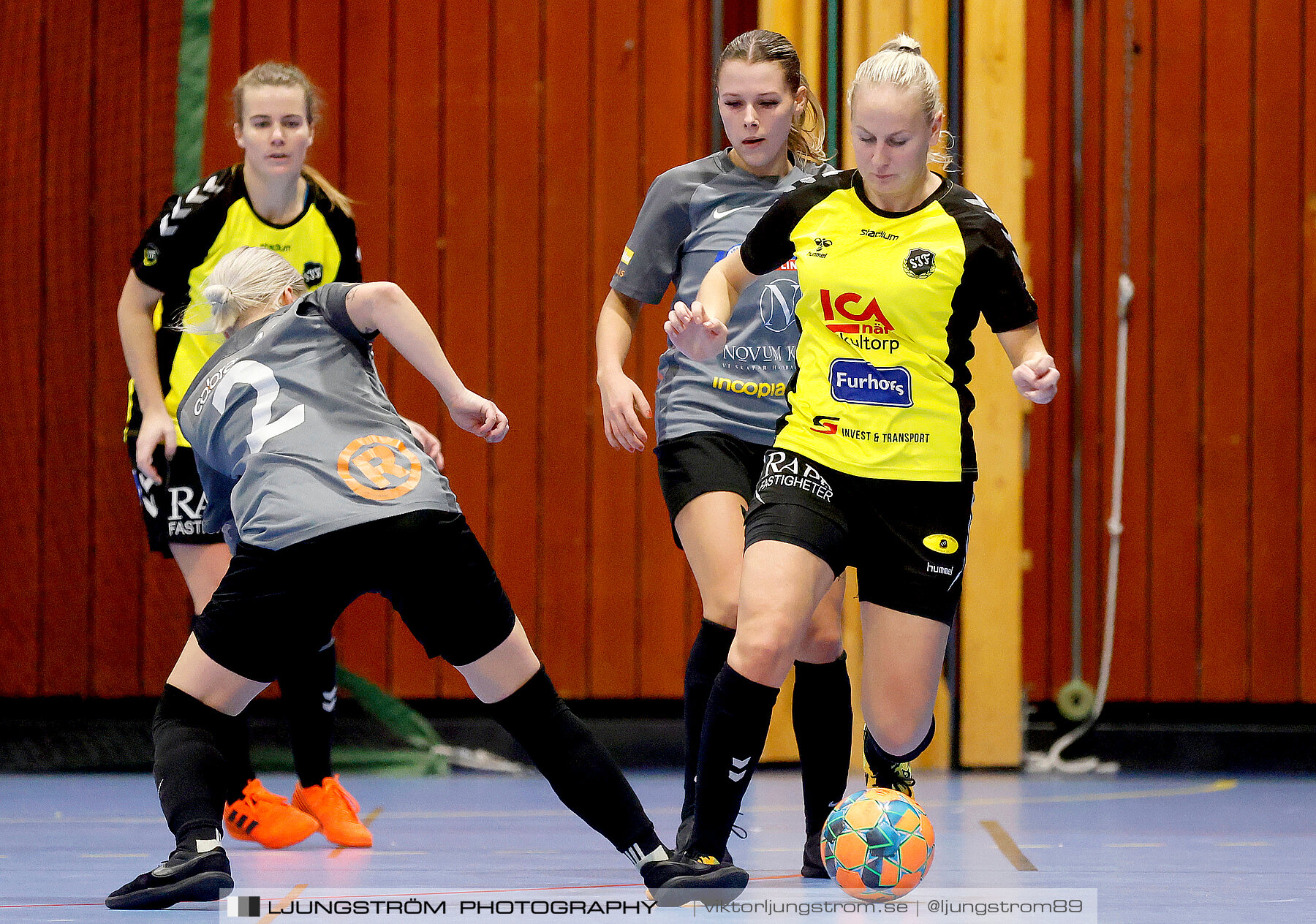 Dina-cupen 2023 1/2-final Falköpings FC-Skultorps IF 3-2,dam,Idrottshallen,Töreboda,Sverige,Futsal,,2023,301083