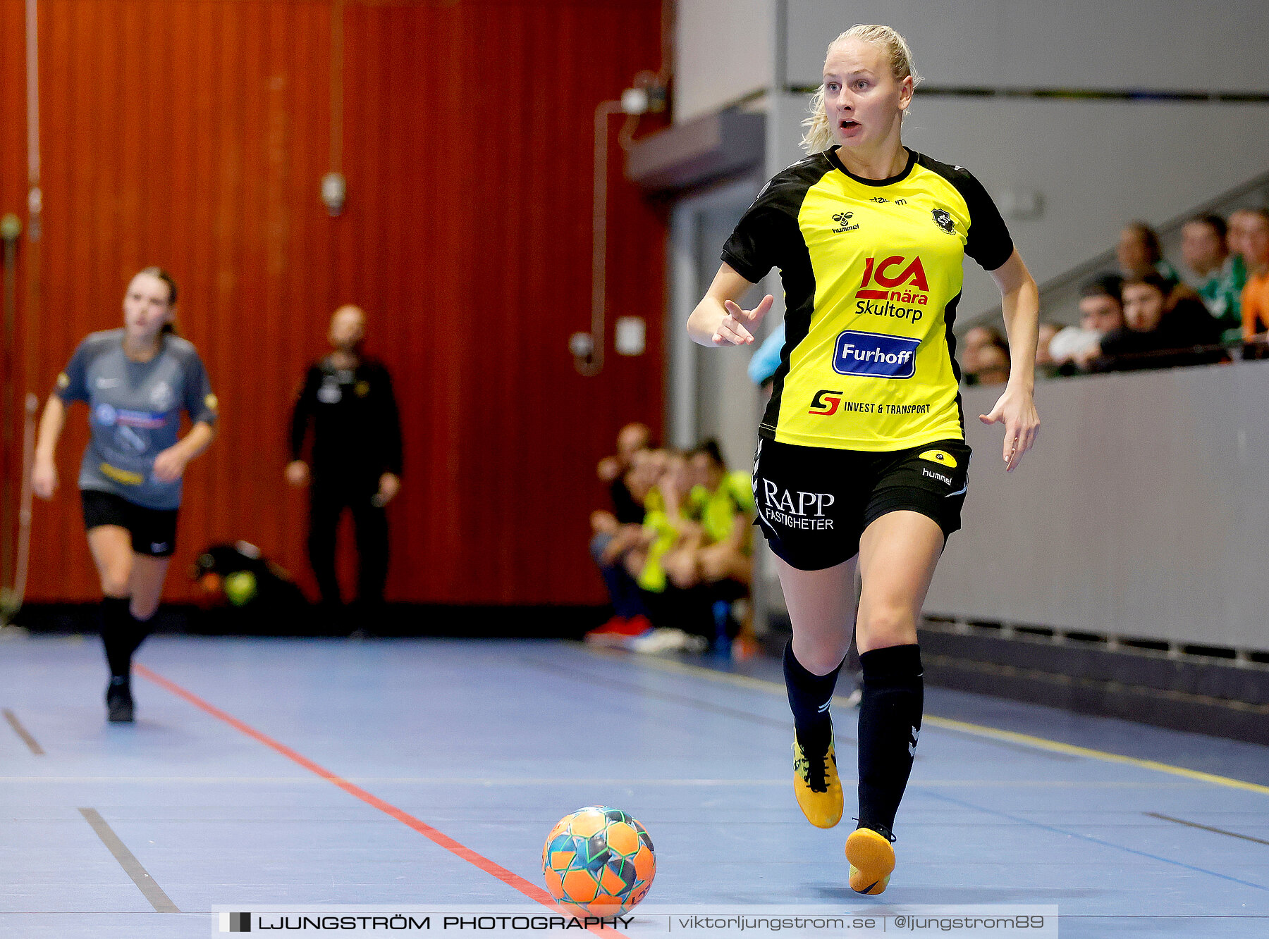 Dina-cupen 2023 1/2-final Falköpings FC-Skultorps IF 3-2,dam,Idrottshallen,Töreboda,Sverige,Futsal,,2023,301085