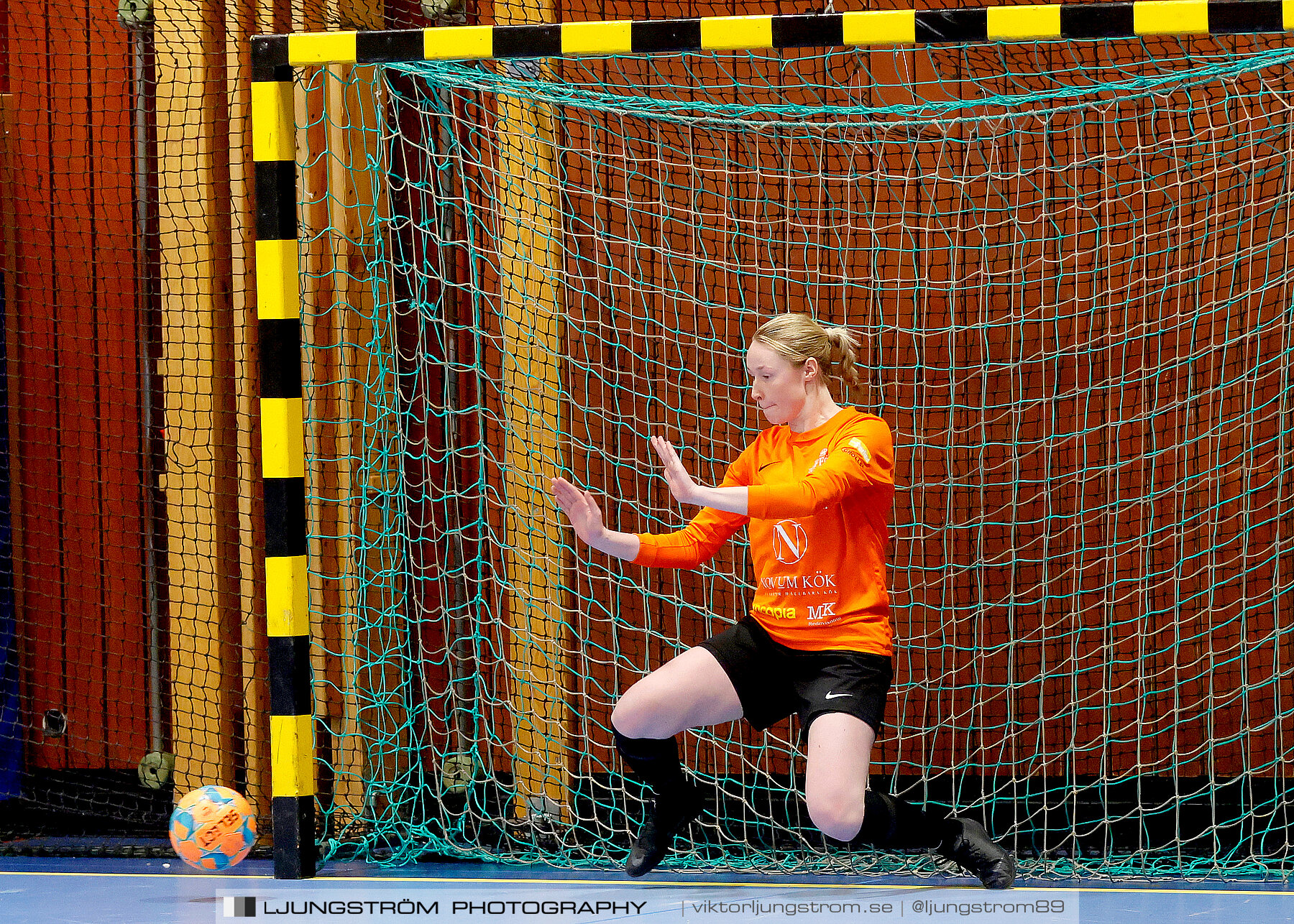 Dina-cupen 2023 1/2-final Falköpings FC-Skultorps IF 3-2,dam,Idrottshallen,Töreboda,Sverige,Futsal,,2023,301104