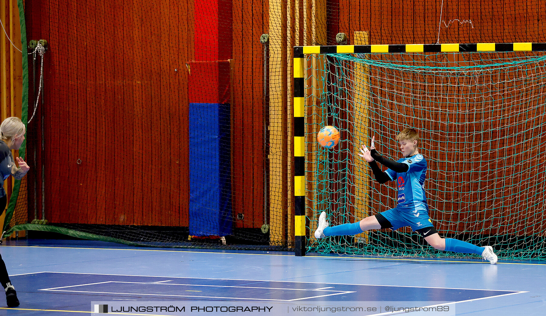 Dina-cupen 2023 1/2-final Falköpings FC-Skultorps IF 3-2,dam,Idrottshallen,Töreboda,Sverige,Futsal,,2023,301115