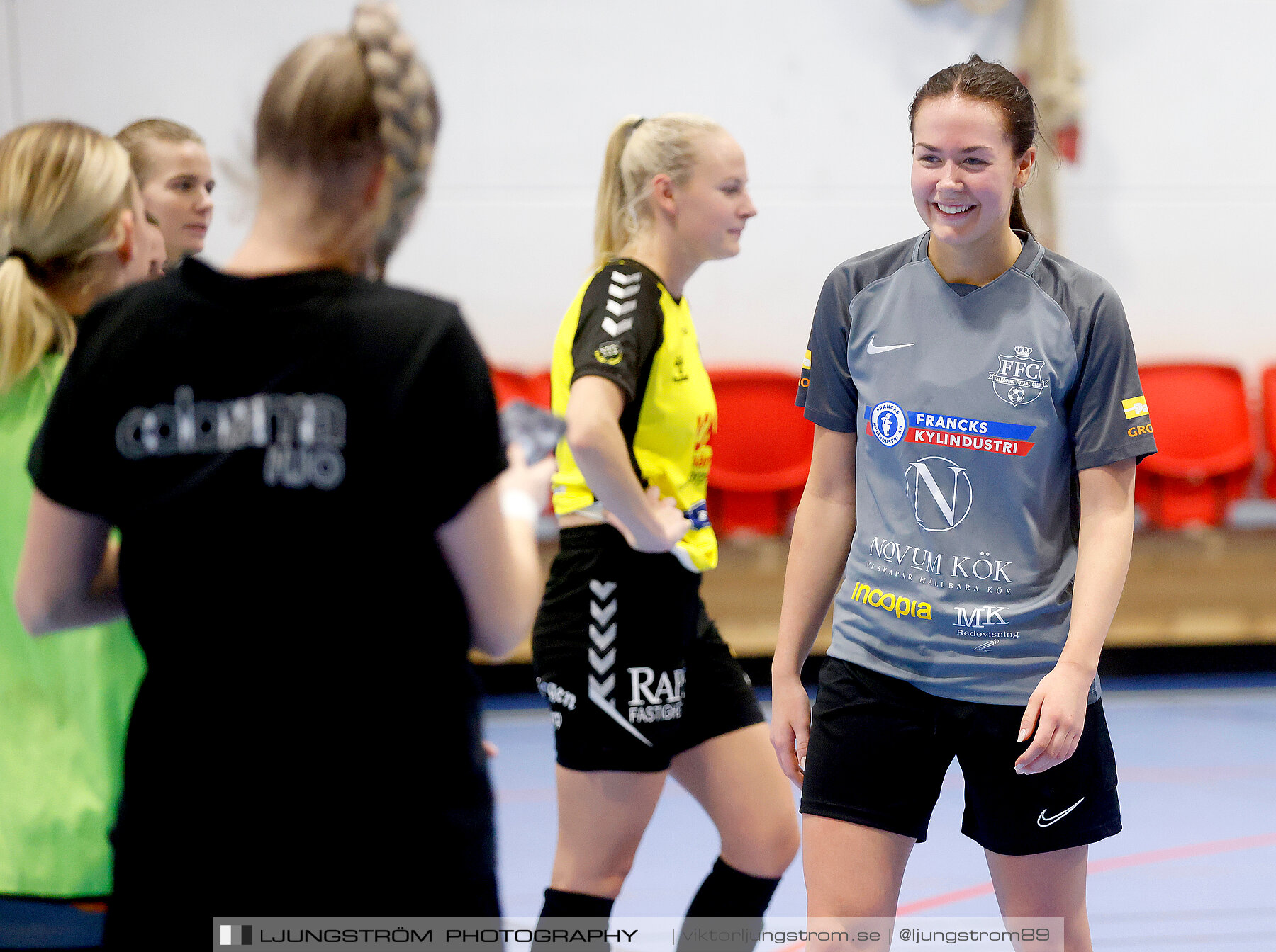 Dina-cupen 2023 1/2-final Falköpings FC-Skultorps IF 3-2,dam,Idrottshallen,Töreboda,Sverige,Futsal,,2023,301122