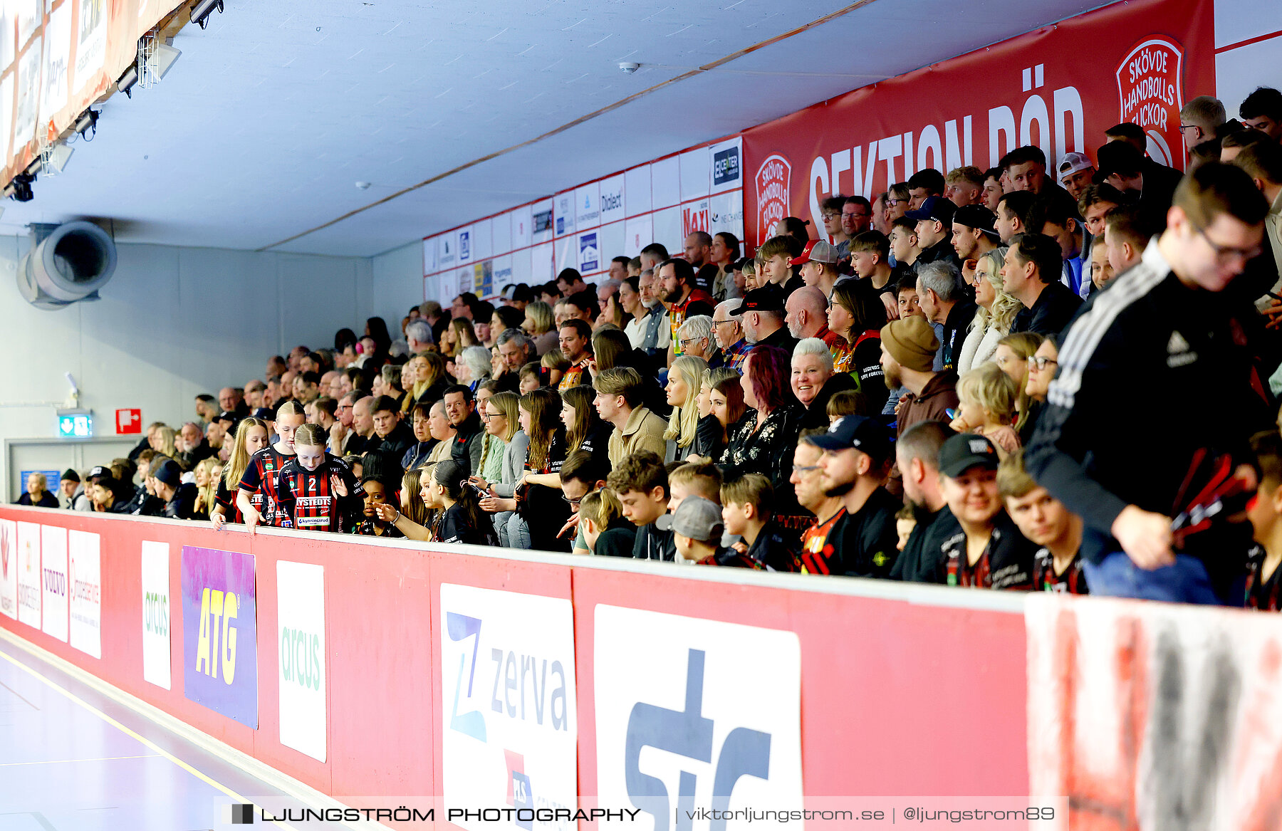 HK Country-HK Skövde 29-22,herr,Skövde Idrottshall,Skövde,Sverige,Handboll,,2023,306184