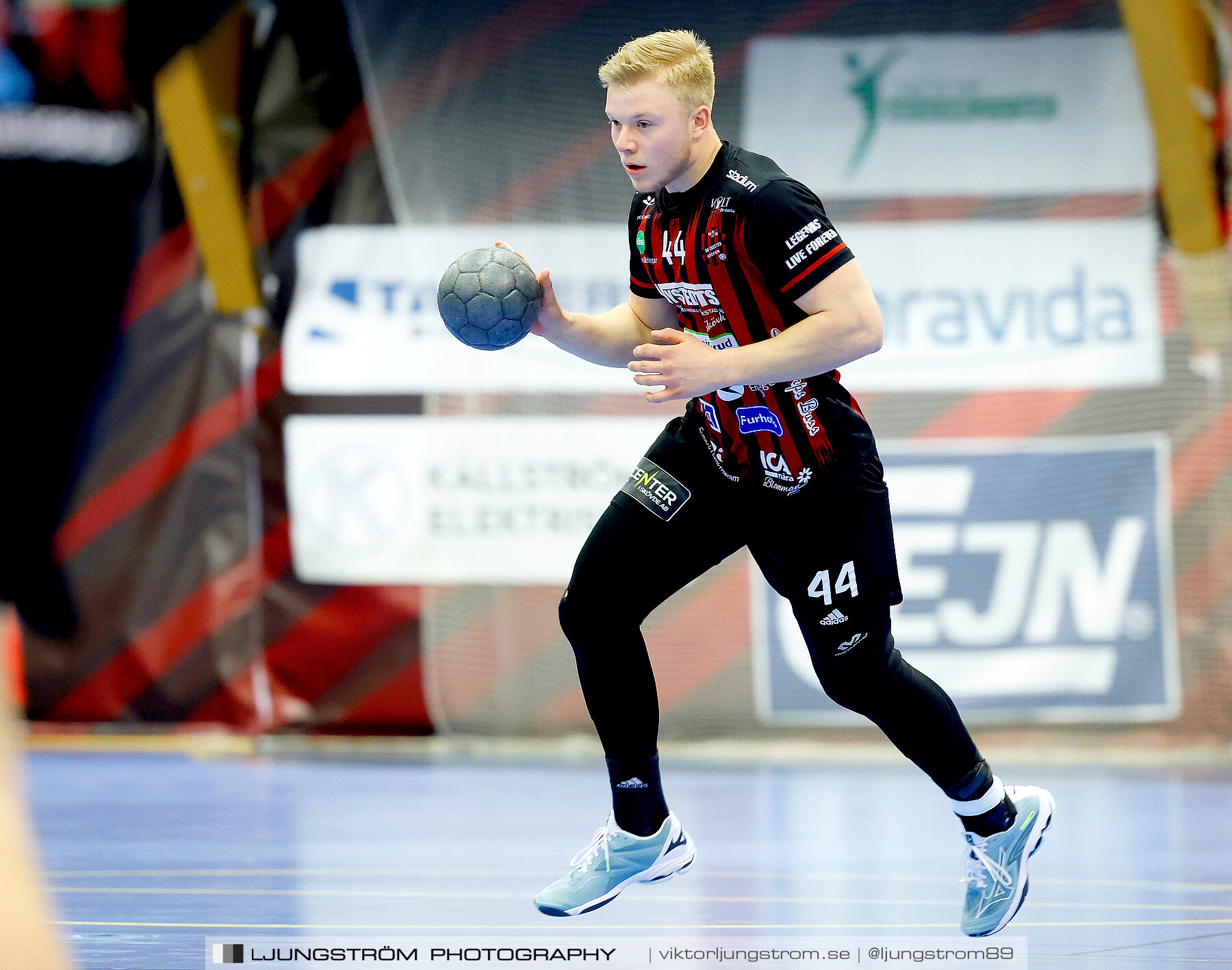 HK Country-HK Skövde 29-22,herr,Skövde Idrottshall,Skövde,Sverige,Handboll,,2023,306234