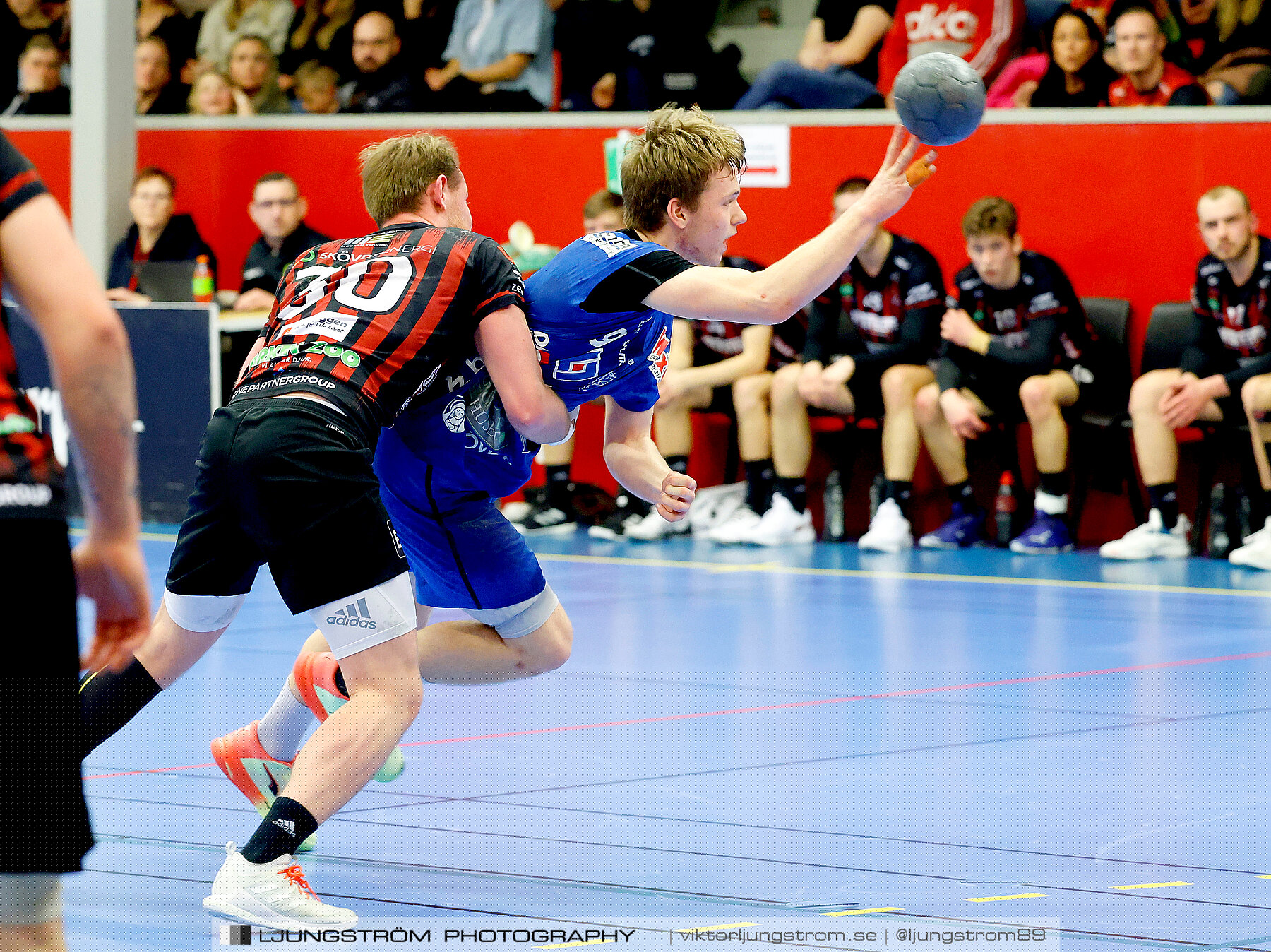 HK Country-HK Skövde 29-22,herr,Skövde Idrottshall,Skövde,Sverige,Handboll,,2023,306347