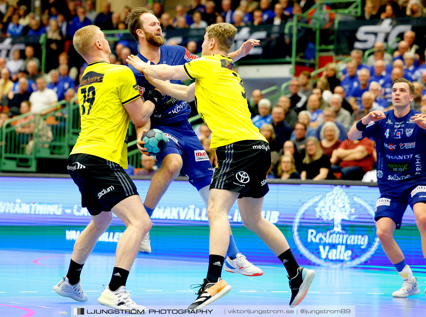 IFK Skövde HK-IK Sävehof 32-29,herr,Arena Skövde,Skövde,Sverige,Handboll,,2023,306717