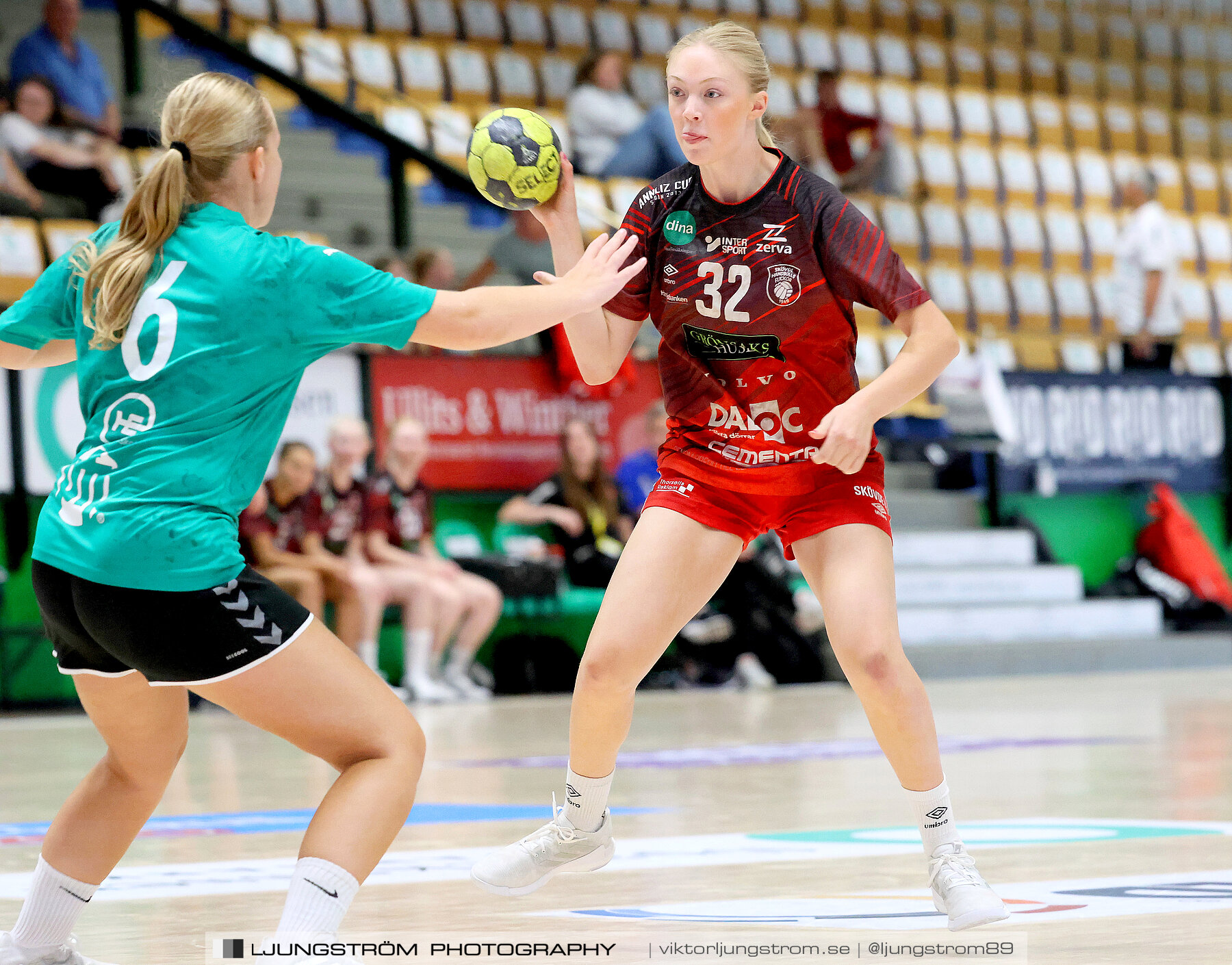 Generation Handball U17 Skövde HF-Viborg HK 1 14-16,dam,Biocirc Arena,Viborg,Danmark,Handboll,,2023,313575