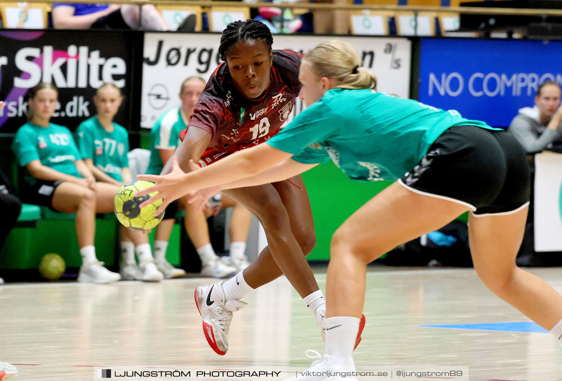 Generation Handball U17 Skövde HF-Viborg HK 1 14-16,dam,Biocirc Arena,Viborg,Danmark,Handboll,,2023,313590