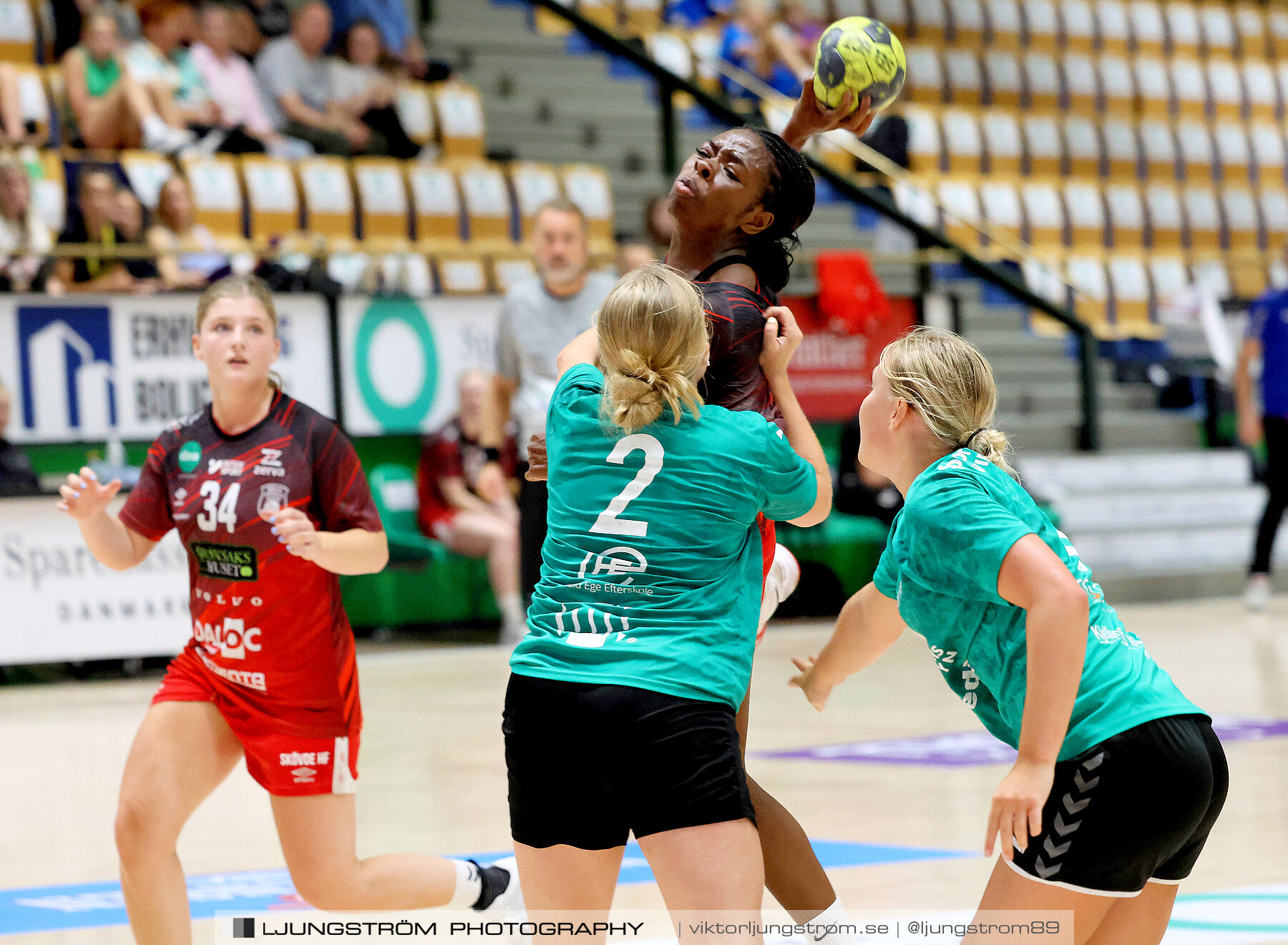 Generation Handball U17 Skövde HF-Viborg HK 1 14-16,dam,Biocirc Arena,Viborg,Danmark,Handboll,,2023,313604