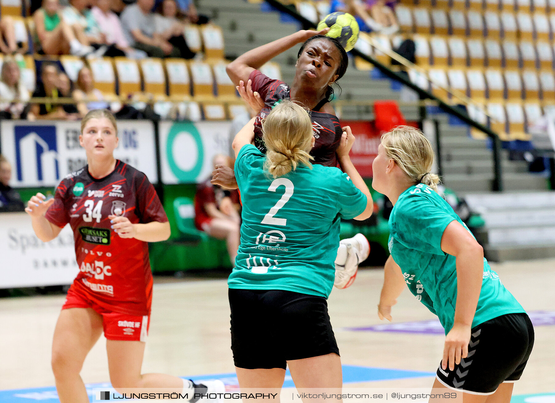 Generation Handball U17 Skövde HF-Viborg HK 1 14-16,dam,Biocirc Arena,Viborg,Danmark,Handboll,,2023,313605