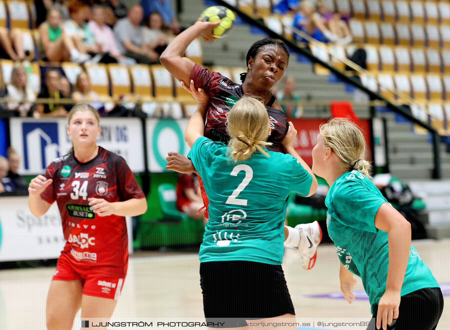 Generation Handball U17 Skövde HF-Viborg HK 1 14-16,dam,Biocirc Arena,Viborg,Danmark,Handboll,,2023,313606