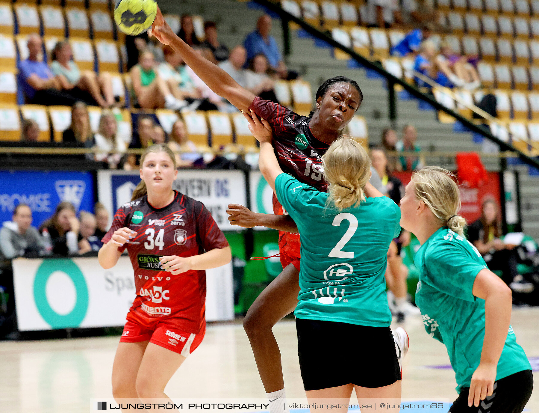 Generation Handball U17 Skövde HF-Viborg HK 1 14-16,dam,Biocirc Arena,Viborg,Danmark,Handboll,,2023,313608