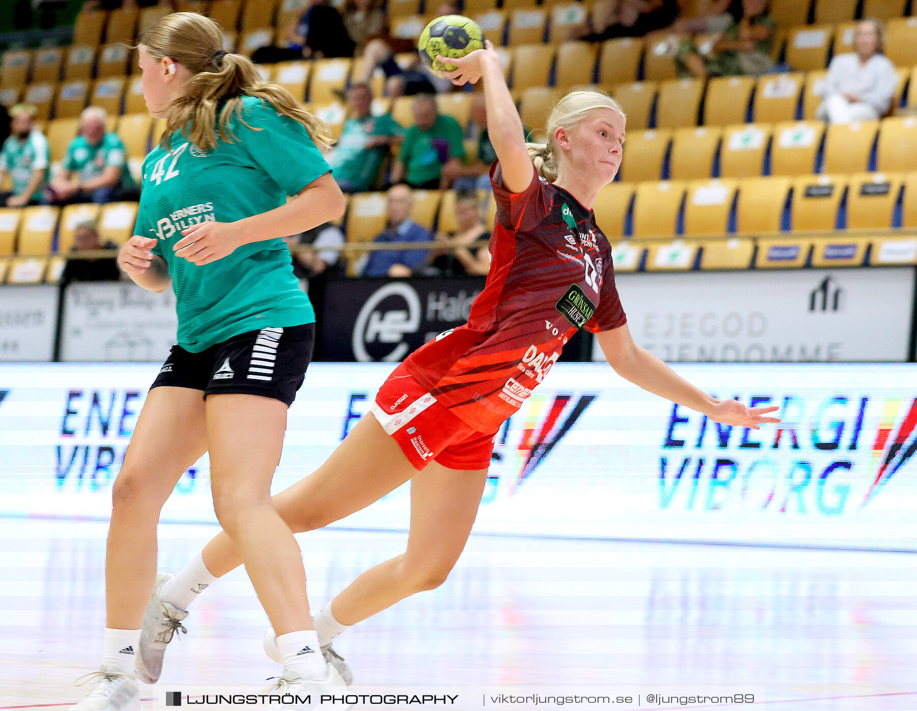 Generation Handball U17 Skövde HF-Viborg HK 1 14-16,dam,Biocirc Arena,Viborg,Danmark,Handboll,,2023,313654