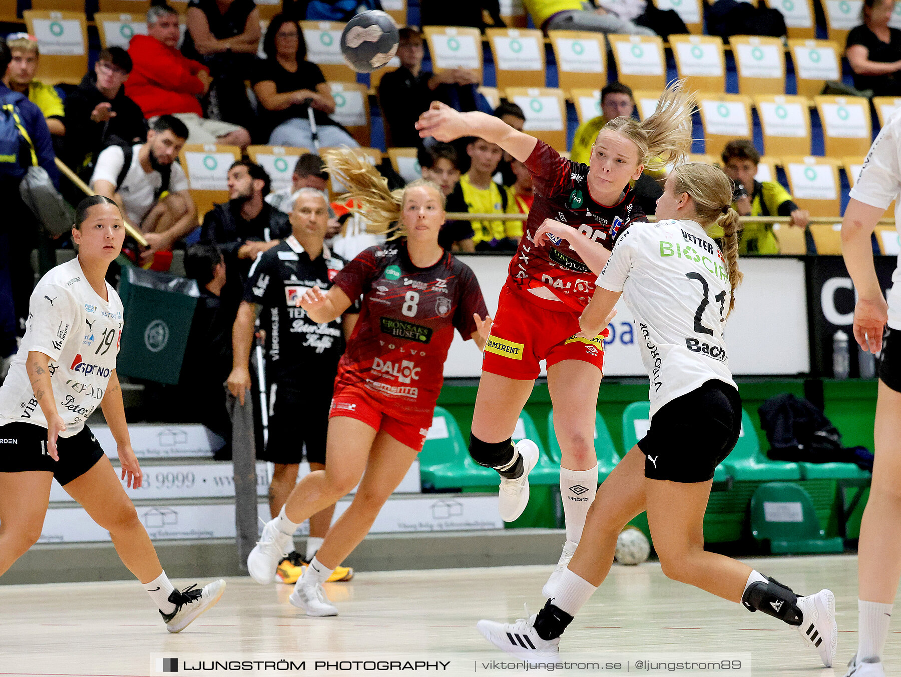 Generation Handball U20 Skövde HF-Viborg HK 17-19,dam,Biocirc Arena,Viborg,Danmark,Handboll,,2023,314240