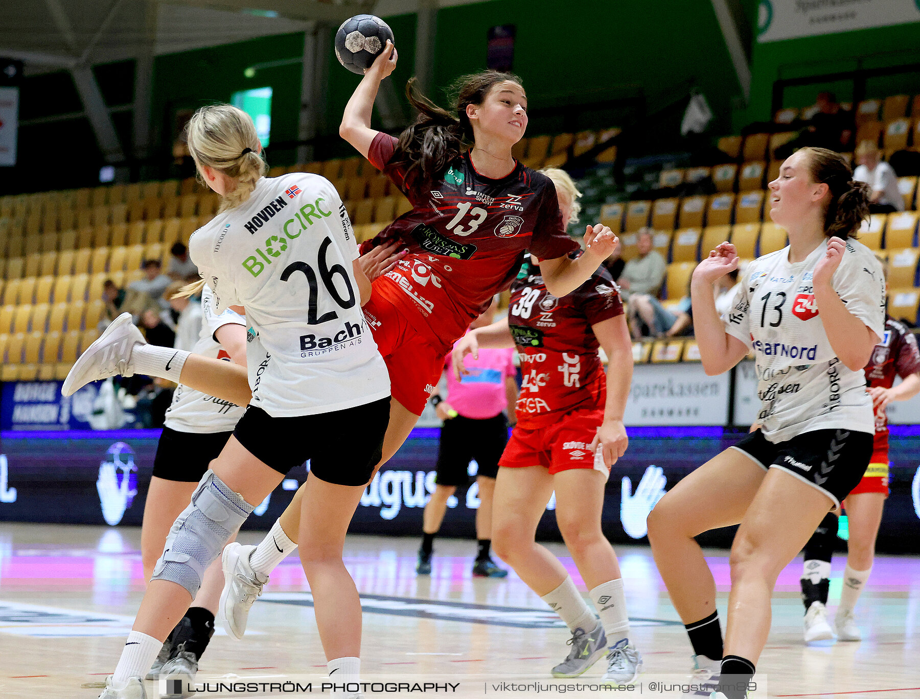 Generation Handball U20 Skövde HF-Viborg HK 17-19,dam,Biocirc Arena,Viborg,Danmark,Handboll,,2023,314301