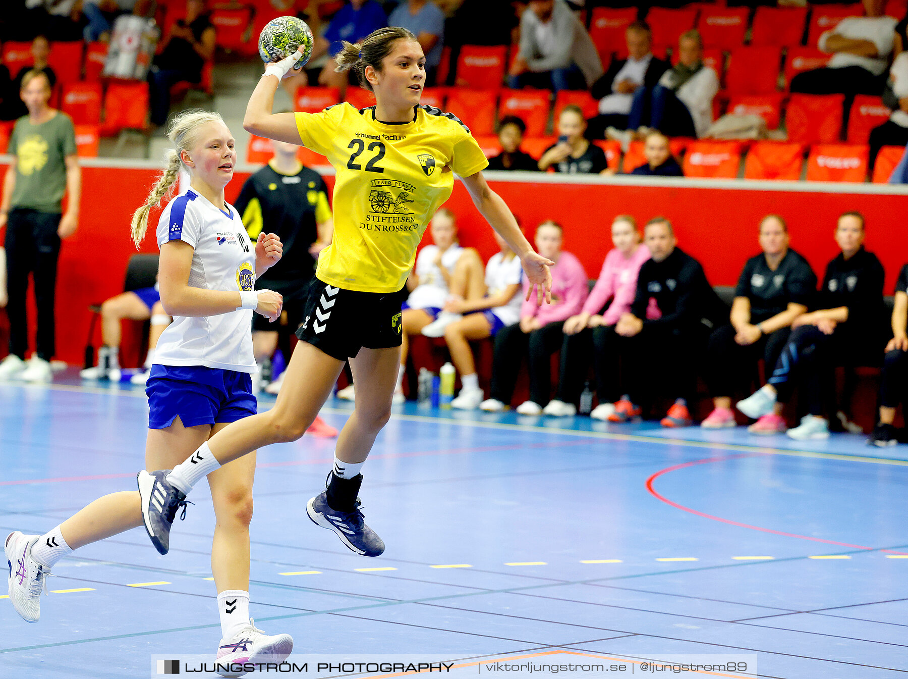 Annliz Cup F16 Match om 3:e pris Habo handboll-Kärra HF 17-16,dam,Skövde Idrottshall,Skövde,Sverige,Handboll,,2023,314833