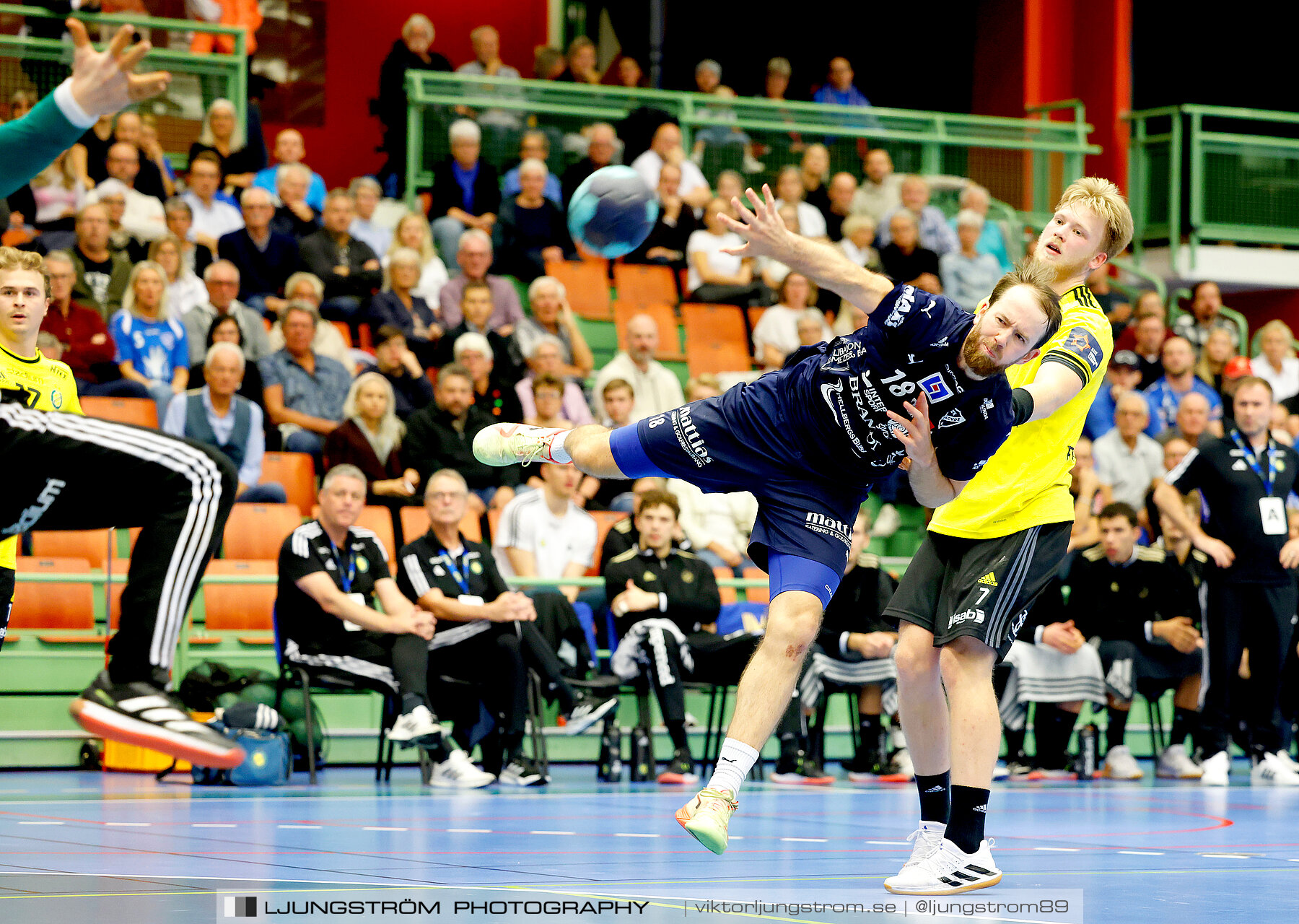 IFK Skövde HK-IK Sävehof 33-30,herr,Arena Skövde,Skövde,Sverige,Handboll,,2023,318703