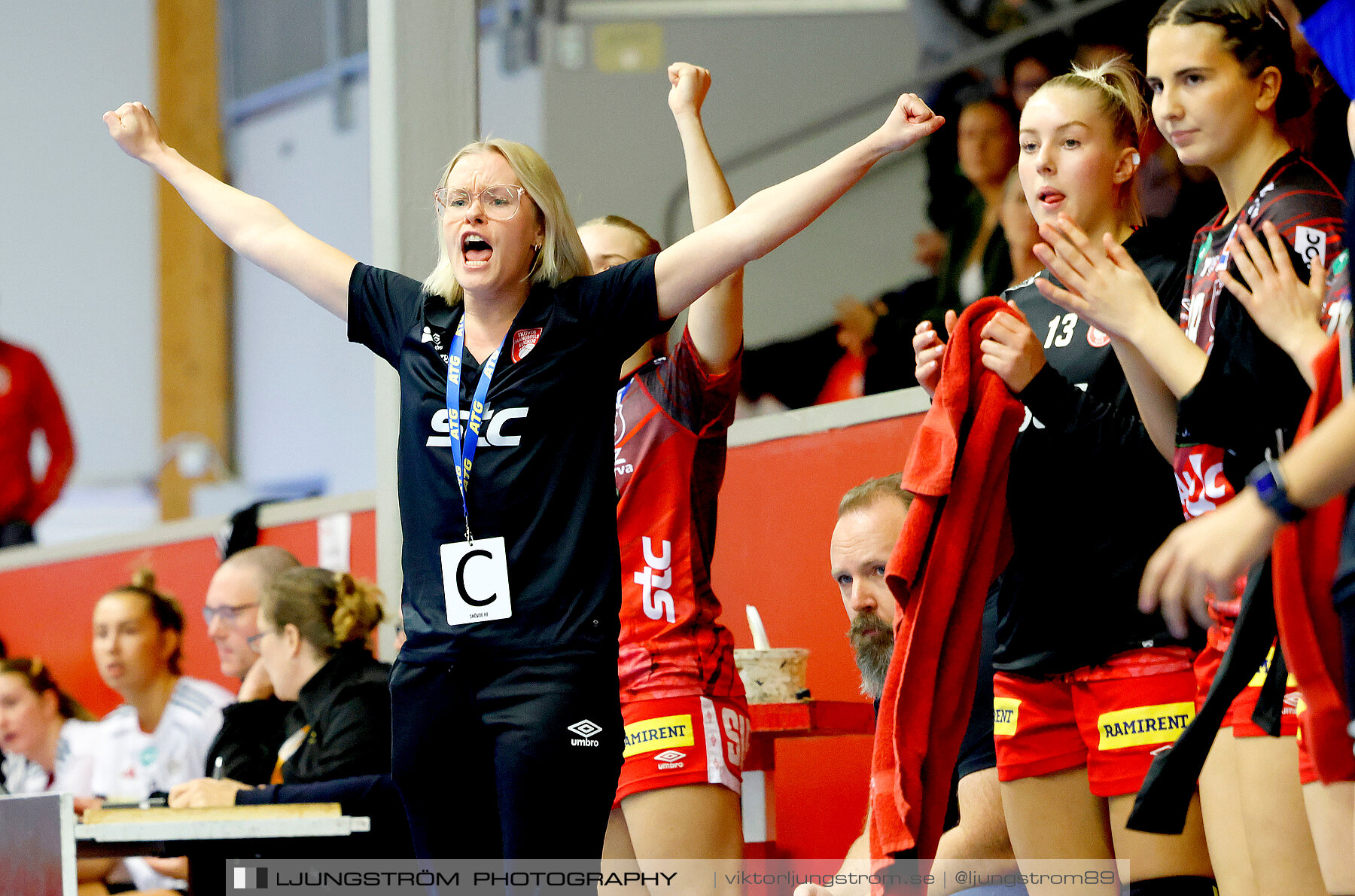 ATG Svenska Cupen 1/8-final 2 Skövde HF-OV Helsingborg HK 34-19,dam,Skövde Idrottshall,Skövde,Sverige,Handboll,,2023,318909