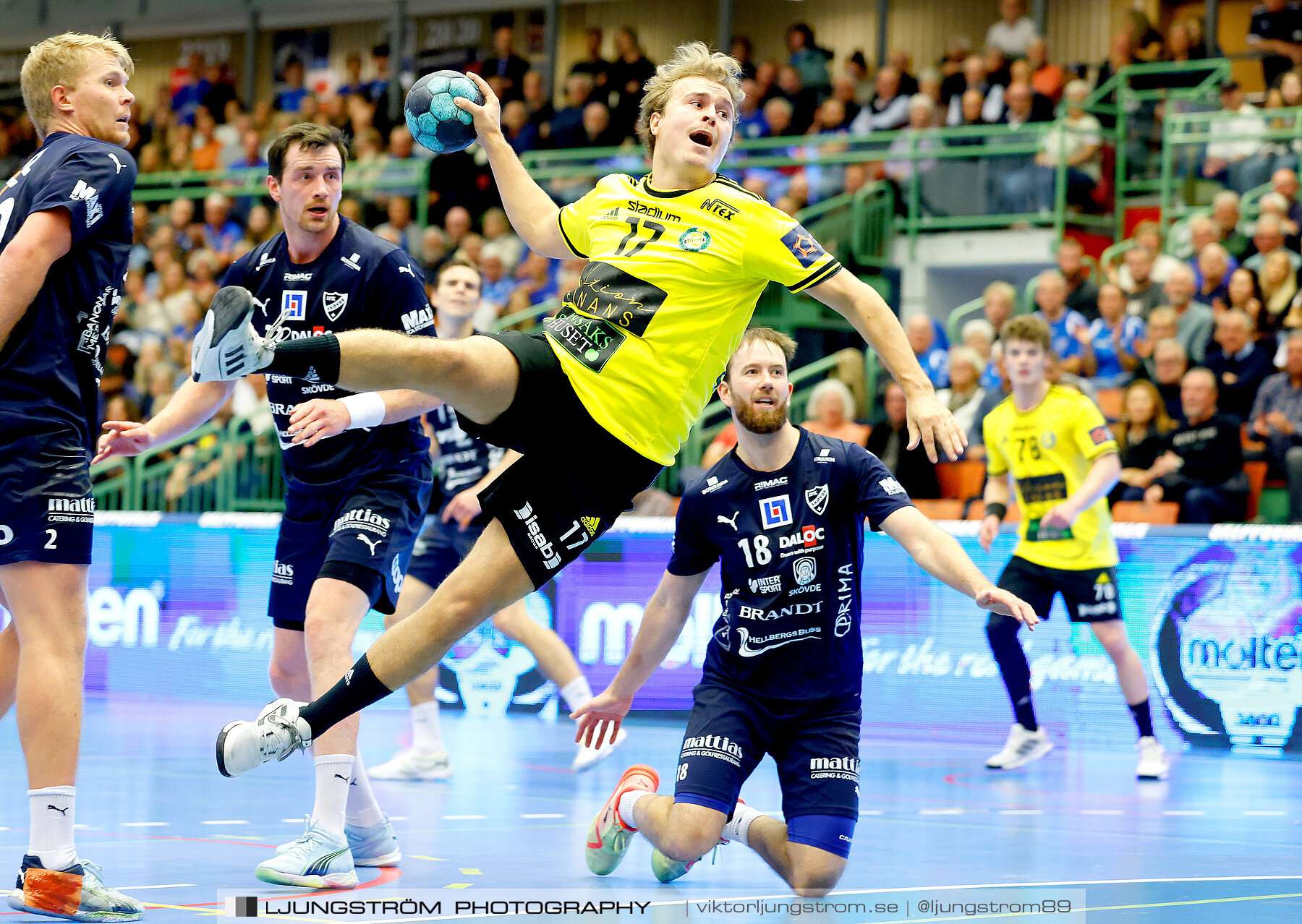 IFK Skövde HK-IK Sävehof 33-30,herr,Arena Skövde,Skövde,Sverige,Handboll,,2023,319137