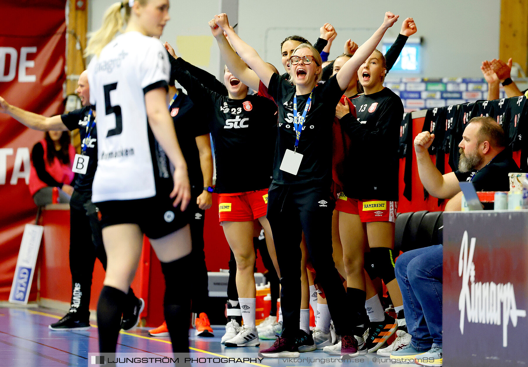 Skövde HF-VästeråsIrsta HF 24-27,dam,Skövde Idrottshall,Skövde,Sverige,Handboll,,2023,320272