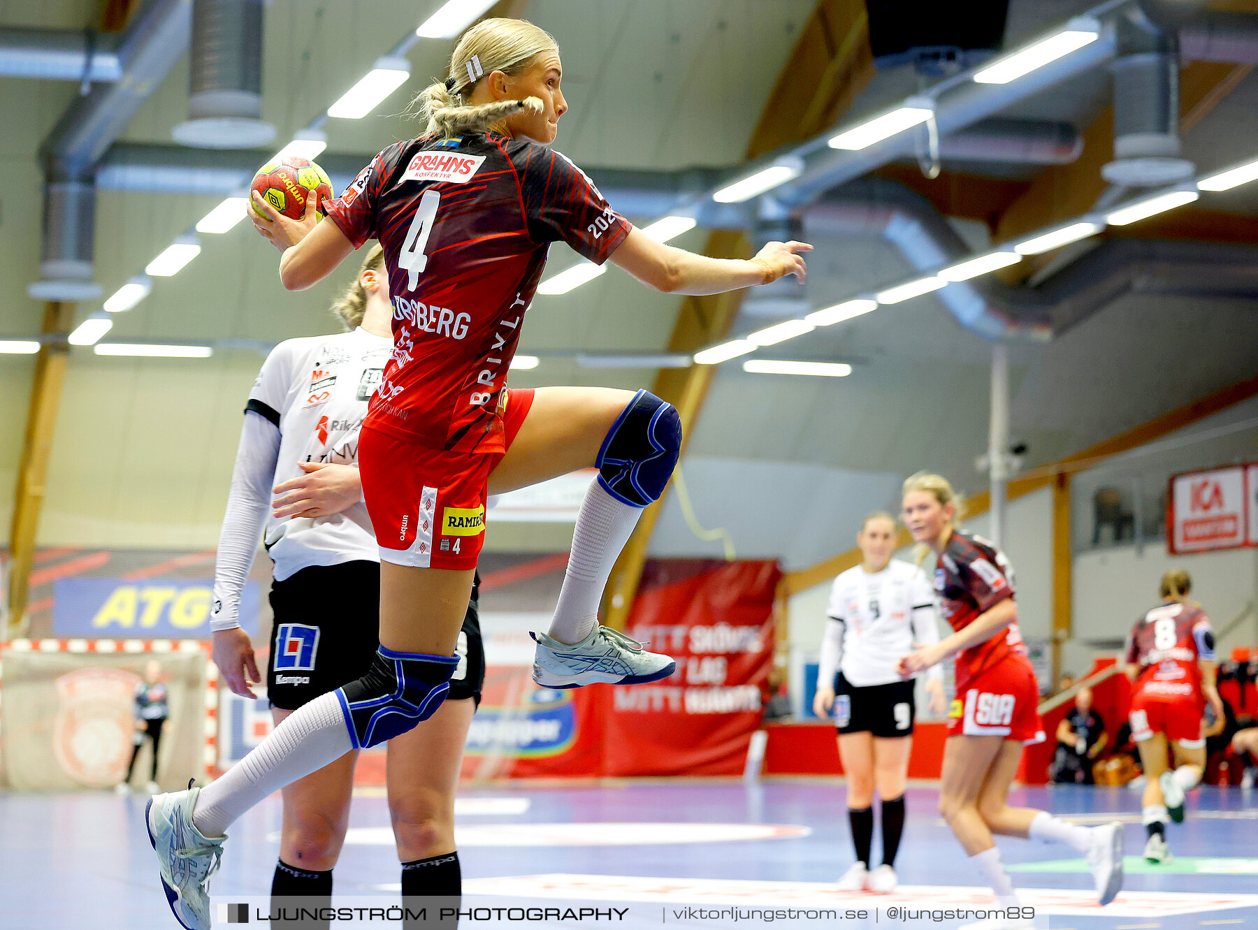 Skövde HF-VästeråsIrsta HF 24-27,dam,Skövde Idrottshall,Skövde,Sverige,Handboll,,2023,320370