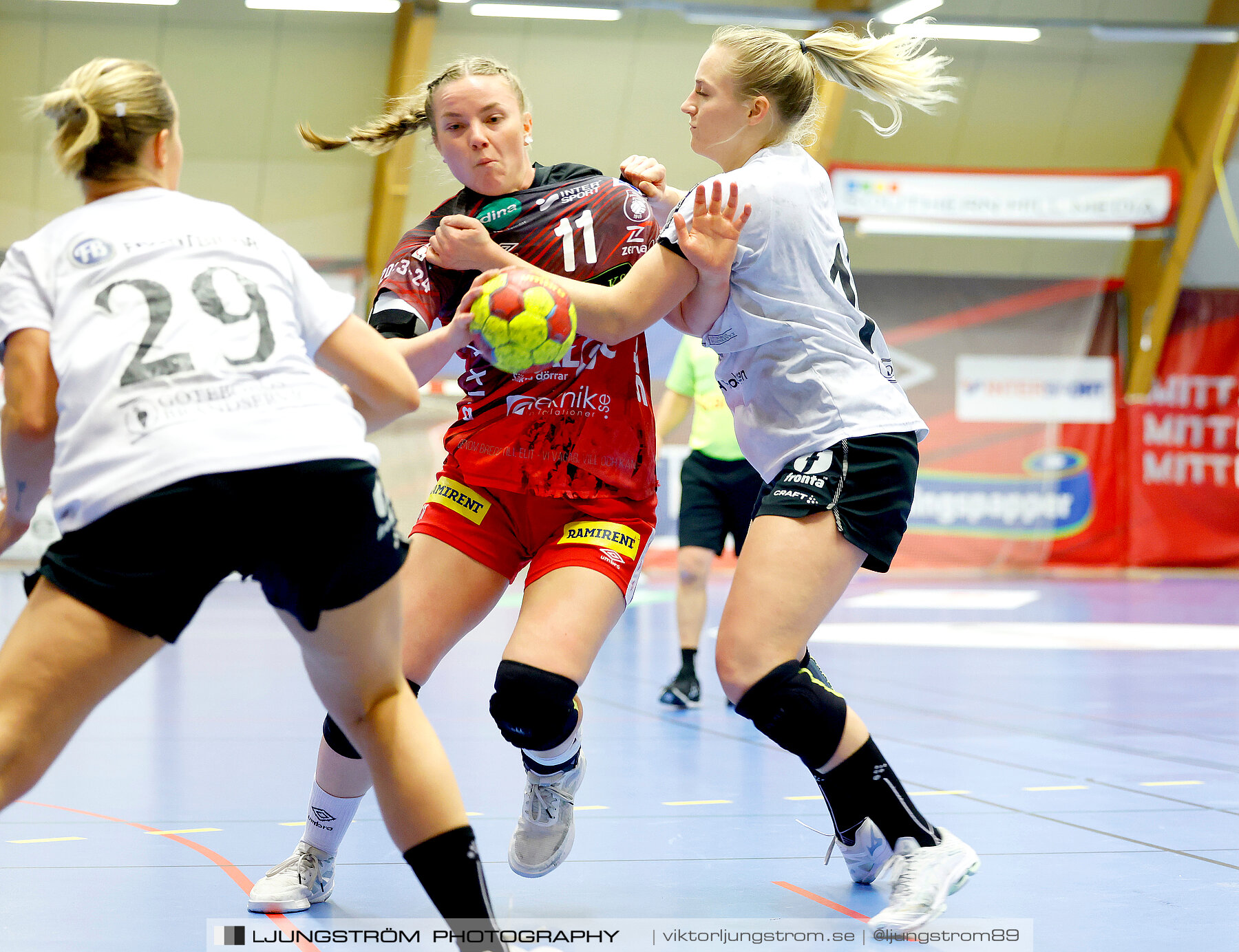 Skövde HF-Önnereds HK 25-24,dam,Skövde Idrottshall,Skövde,Sverige,Handboll,,2023,320887