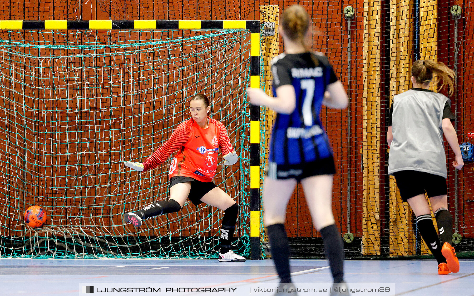 Dina-cupen 2024 1 4-final Skövde KIK-Falköpings FC 2 2-0,dam,Idrottshallen,Töreboda,Sverige,Futsal,,2024,326007