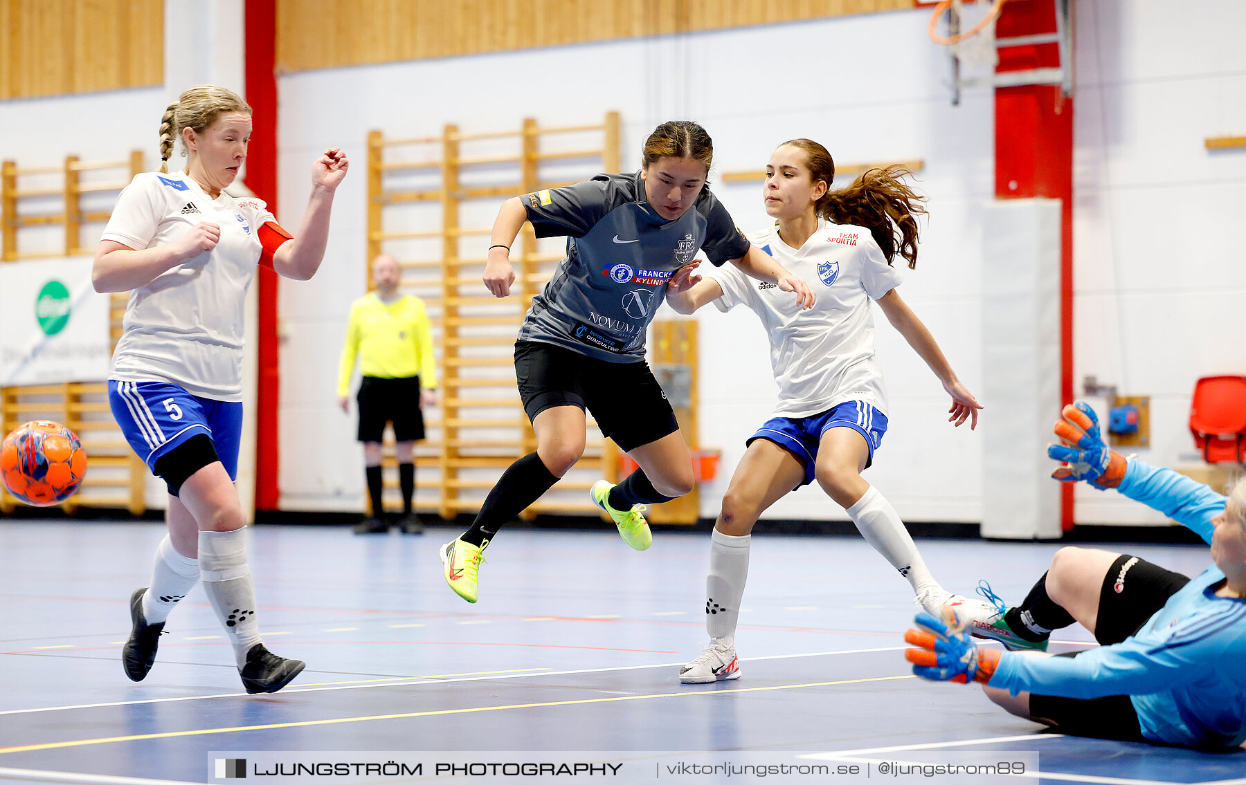 Dina-cupen 2024 1 2-final Falköpings FC 1-IFK Hjo 2-0,dam,Idrottshallen,Töreboda,Sverige,Futsal,,2024,326375
