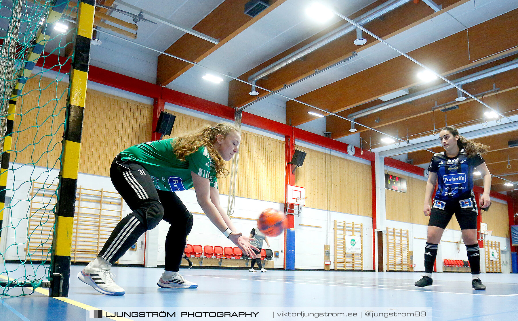 Dina-cupen 2024 1 4-final Skövde KIK-Falköpings FC 2 2-0,dam,Idrottshallen,Töreboda,Sverige,Futsal,,2024,326447