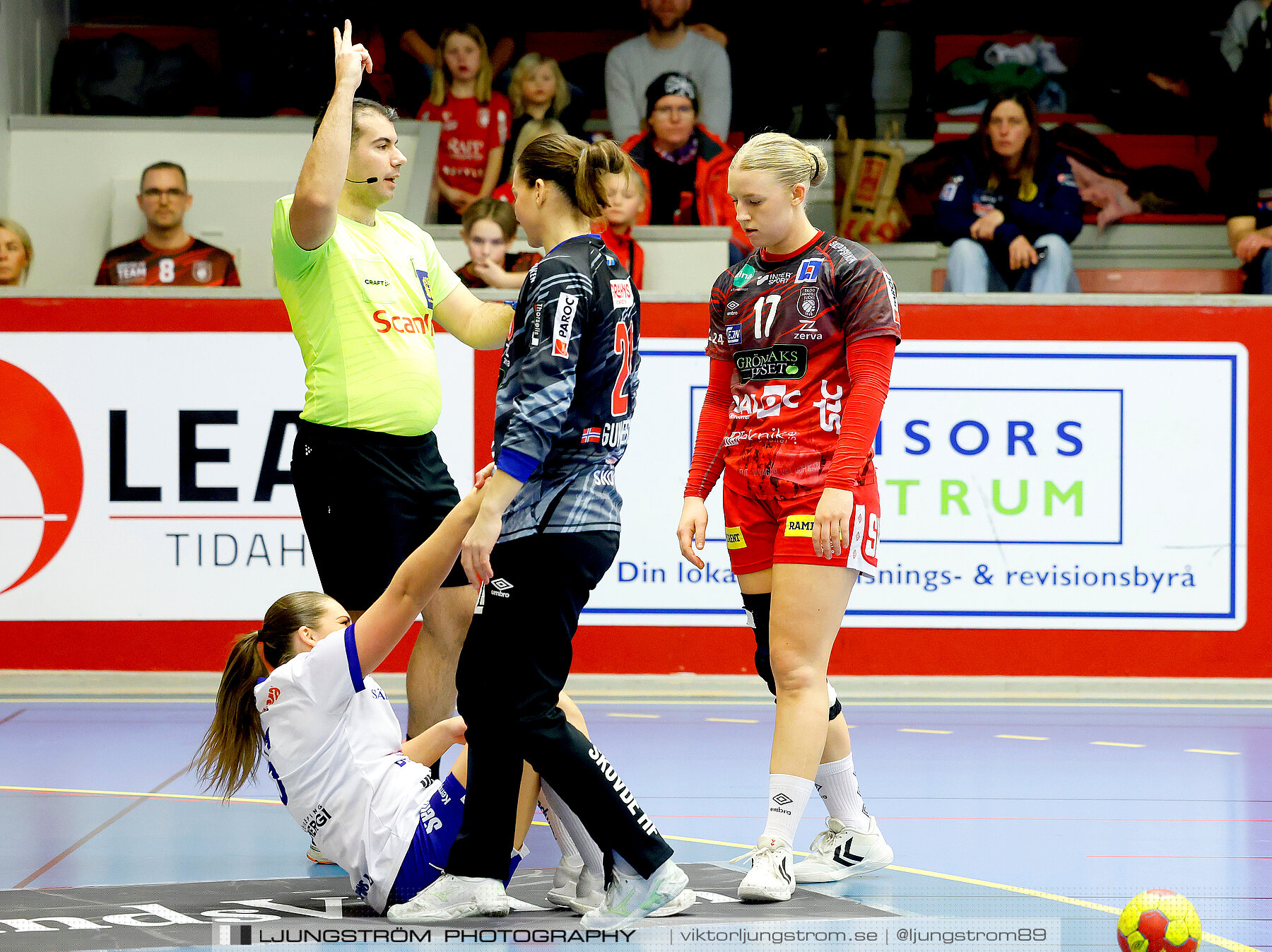 Skövde HF-IF Hallby HK 36-40,dam,Skövde Idrottshall,Skövde,Sverige,Handboll,,2024,326974