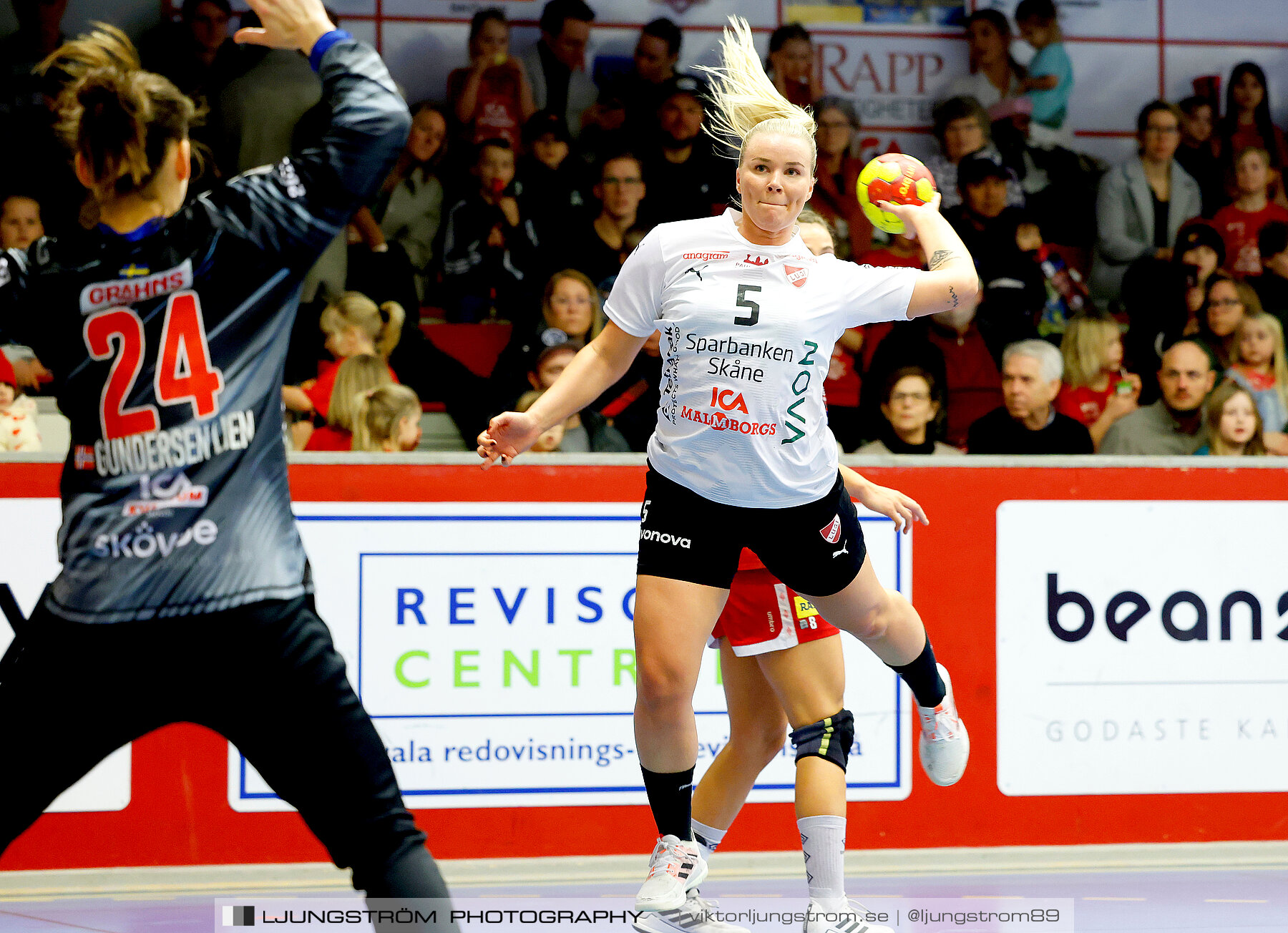 Skövde HF-Lugi HF 31-28,dam,Skövde Idrottshall,Skövde,Sverige,Handboll,,2024,328719