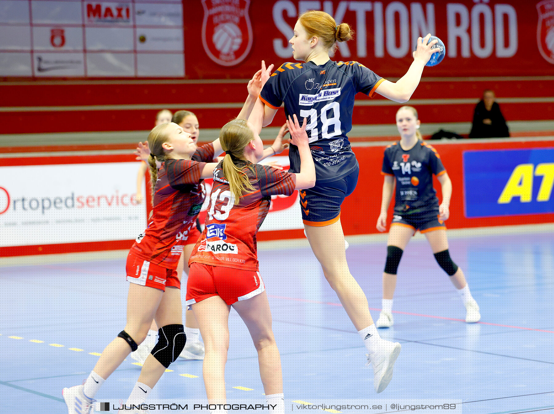 USM F14 Steg 3A Skövde HF Vit-Kristianstad HK 17-18,dam,Skövde Idrottshall,Skövde,Sverige,Ungdoms-SM,Handboll,2024,329474