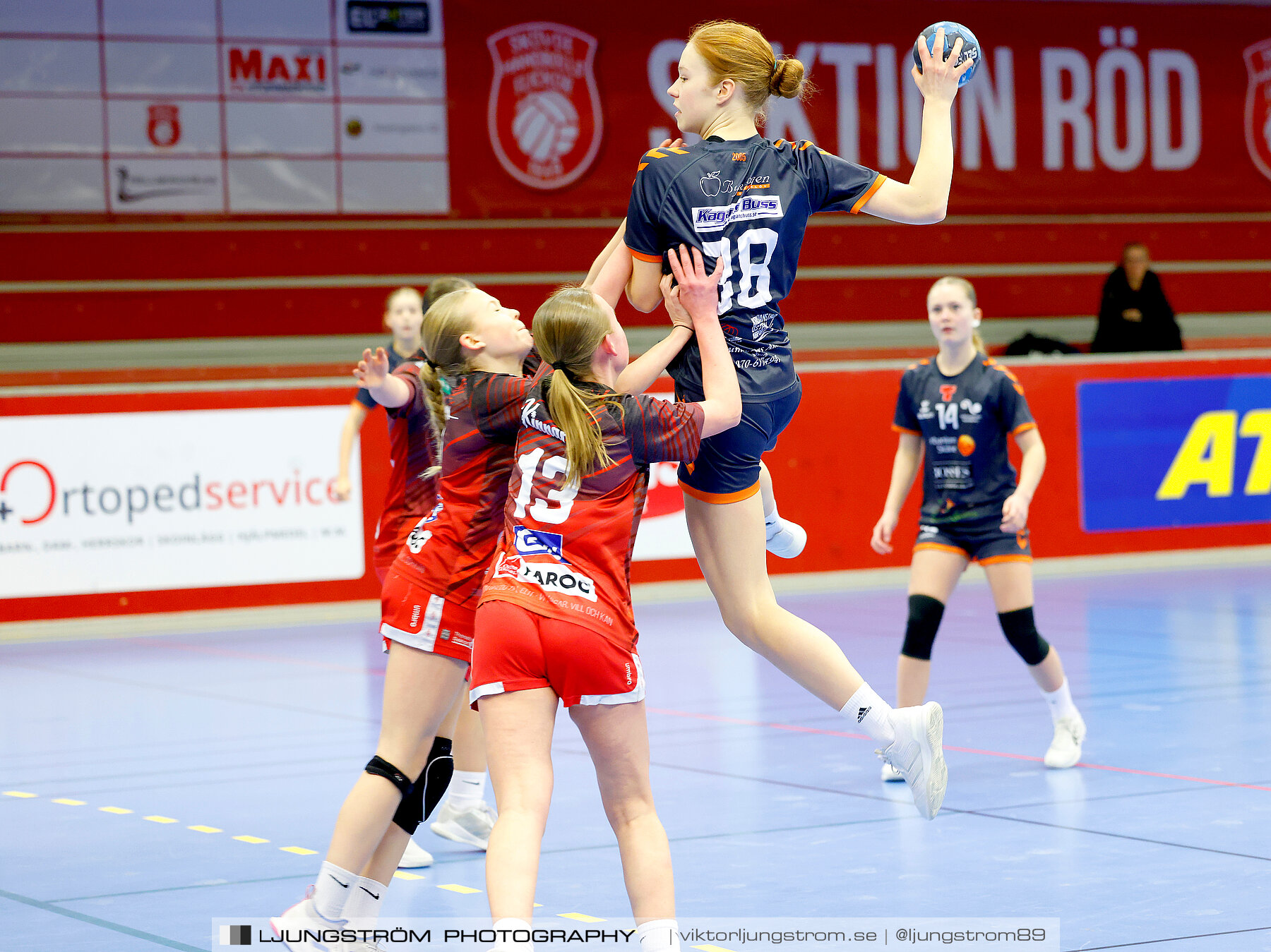 USM F14 Steg 3A Skövde HF Vit-Kristianstad HK 17-18,dam,Skövde Idrottshall,Skövde,Sverige,Ungdoms-SM,Handboll,2024,329475