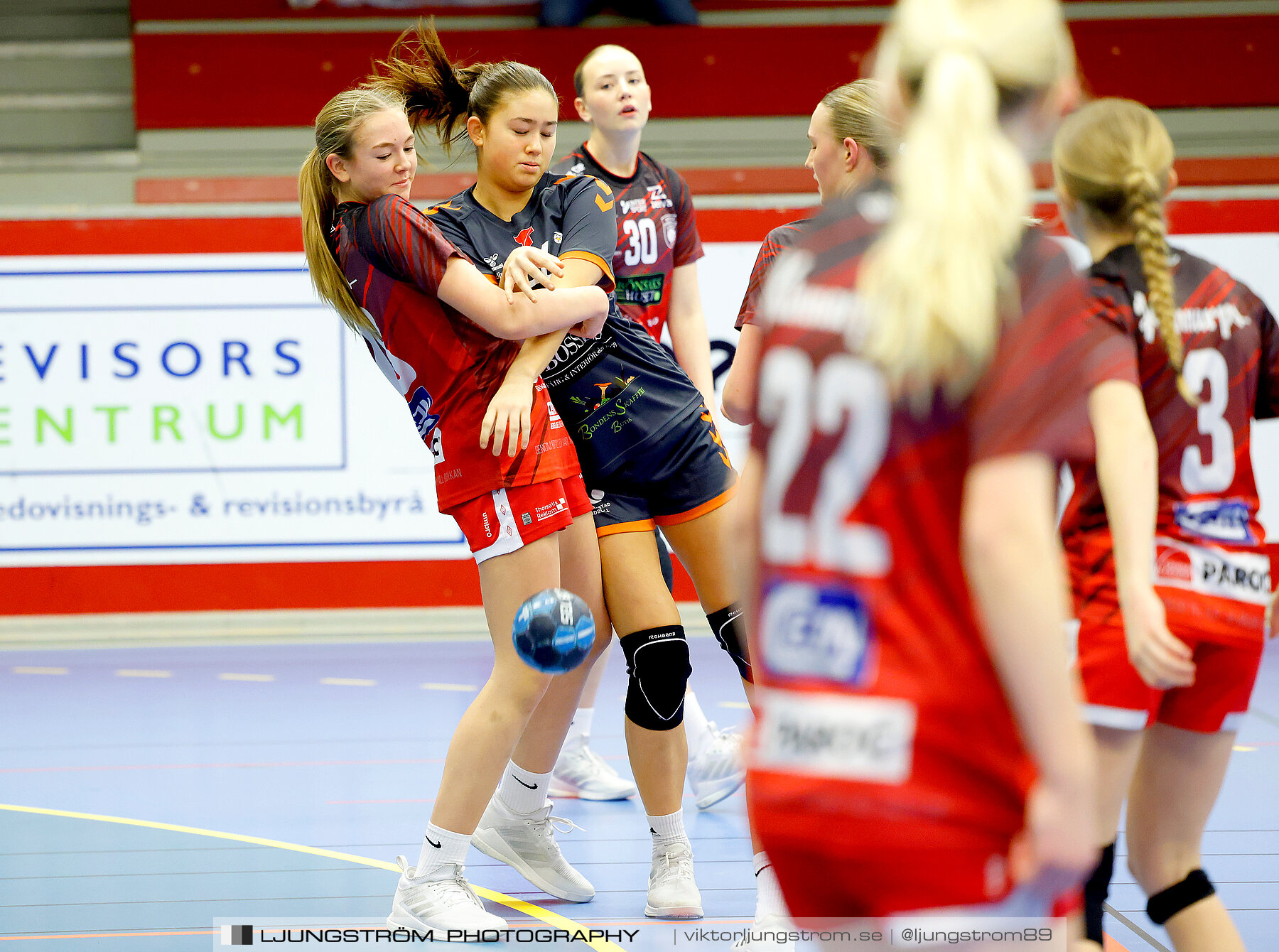 USM F14 Steg 3A Skövde HF Vit-Kristianstad HK 17-18,dam,Skövde Idrottshall,Skövde,Sverige,Ungdoms-SM,Handboll,2024,329524