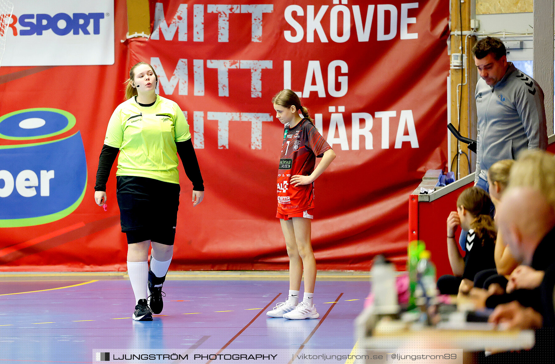 USM F14 Steg 3A Skövde HF Vit-Kristianstad HK 17-18,dam,Skövde Idrottshall,Skövde,Sverige,Ungdoms-SM,Handboll,2024,329530