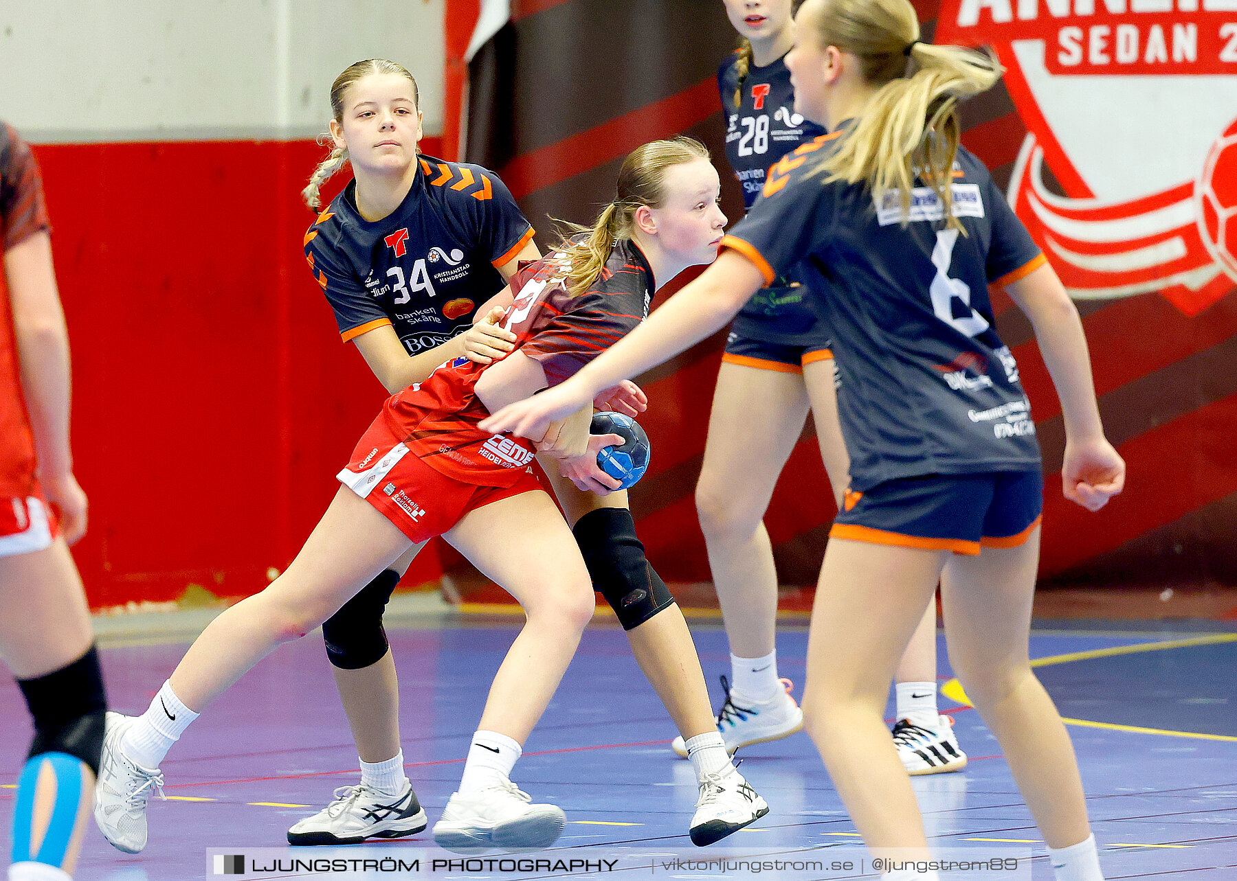 USM F14 Steg 3A Skövde HF Vit-Kristianstad HK 17-18,dam,Skövde Idrottshall,Skövde,Sverige,Ungdoms-SM,Handboll,2024,329553