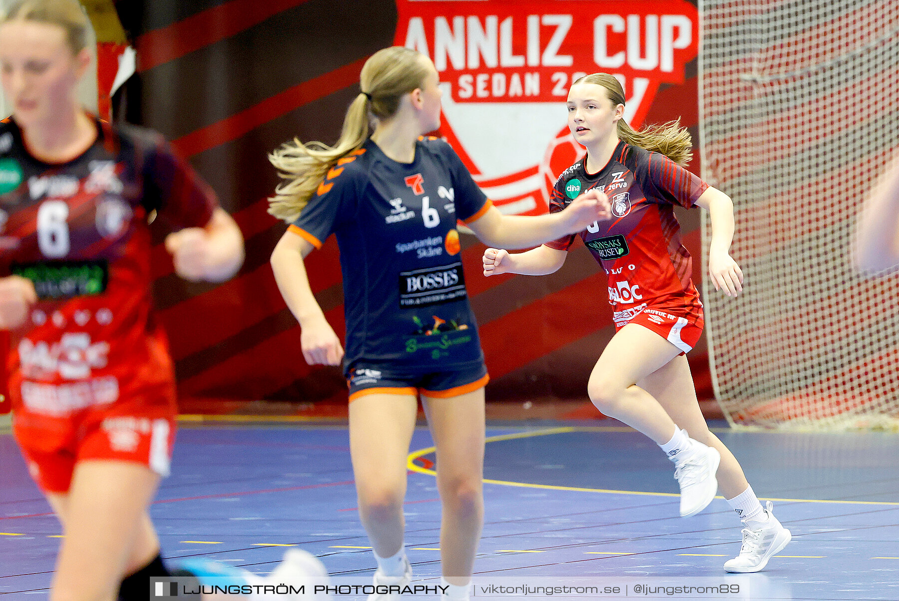 USM F14 Steg 3A Skövde HF Vit-Kristianstad HK 17-18,dam,Skövde Idrottshall,Skövde,Sverige,Ungdoms-SM,Handboll,2024,329557