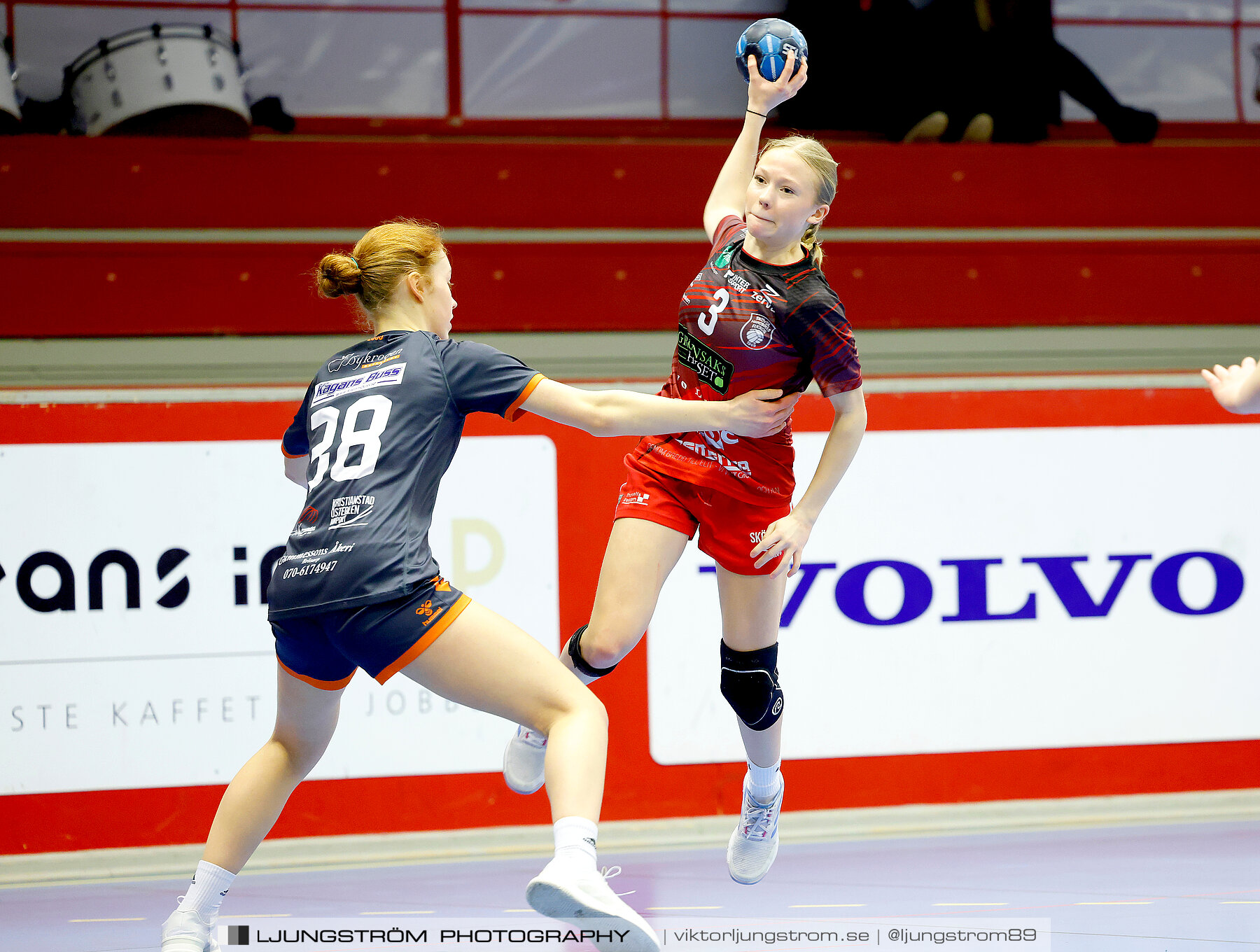 USM F14 Steg 3A Skövde HF Vit-Kristianstad HK 17-18,dam,Skövde Idrottshall,Skövde,Sverige,Ungdoms-SM,Handboll,2024,329581