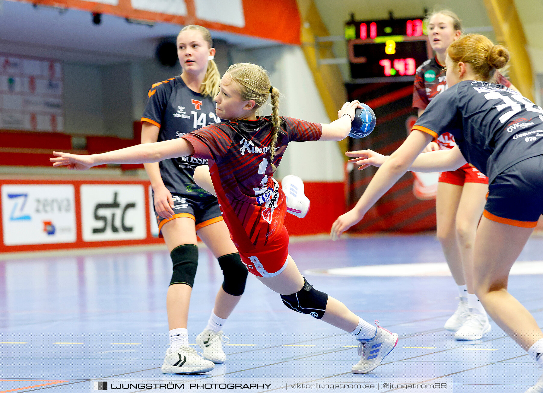 USM F14 Steg 3A Skövde HF Vit-Kristianstad HK 17-18,dam,Skövde Idrottshall,Skövde,Sverige,Ungdoms-SM,Handboll,2024,329624