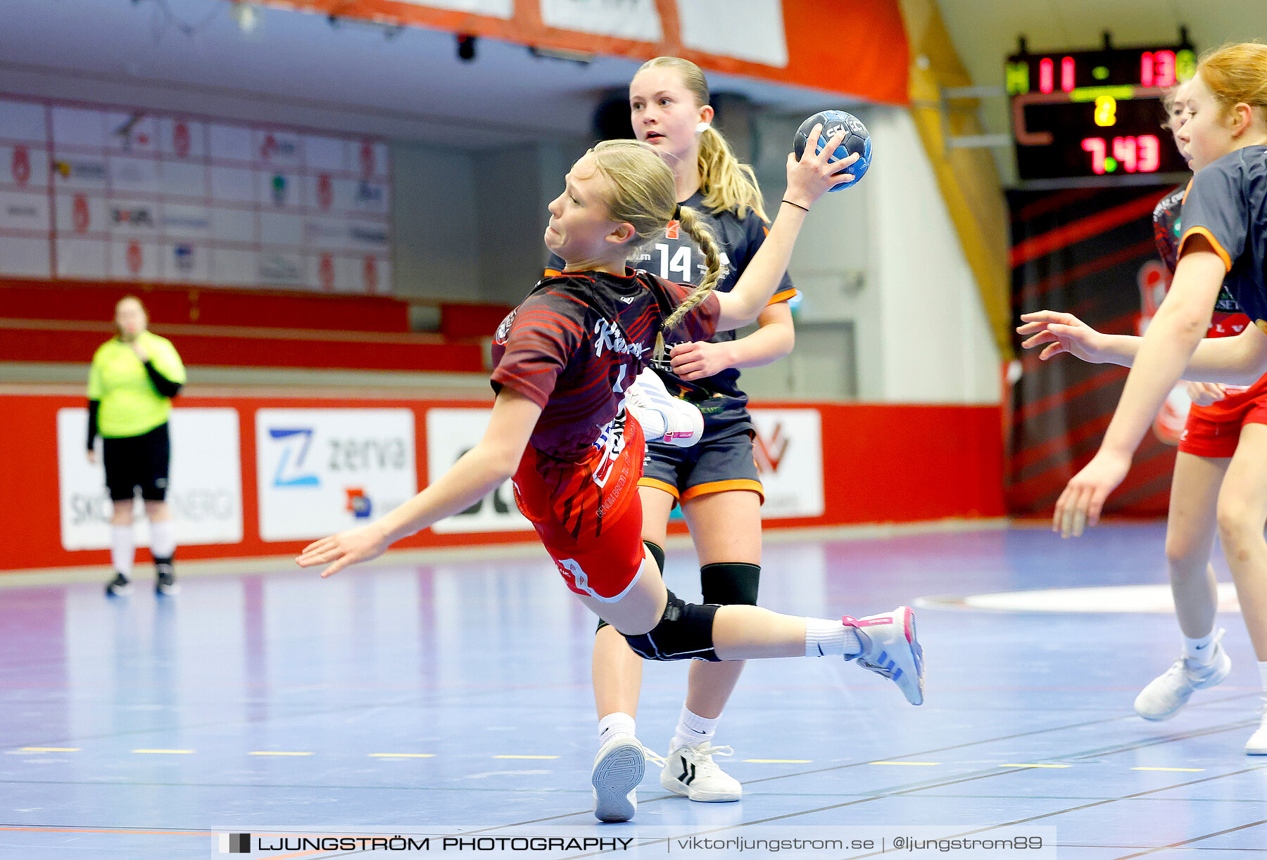 USM F14 Steg 3A Skövde HF Vit-Kristianstad HK 17-18,dam,Skövde Idrottshall,Skövde,Sverige,Ungdoms-SM,Handboll,2024,329626