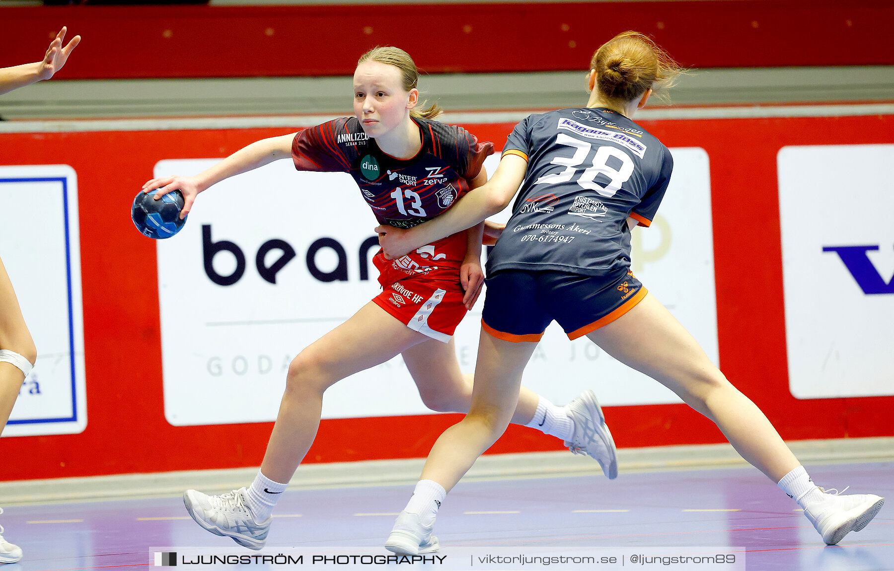 USM F14 Steg 3A Skövde HF Vit-Kristianstad HK 17-18,dam,Skövde Idrottshall,Skövde,Sverige,Ungdoms-SM,Handboll,2024,329653